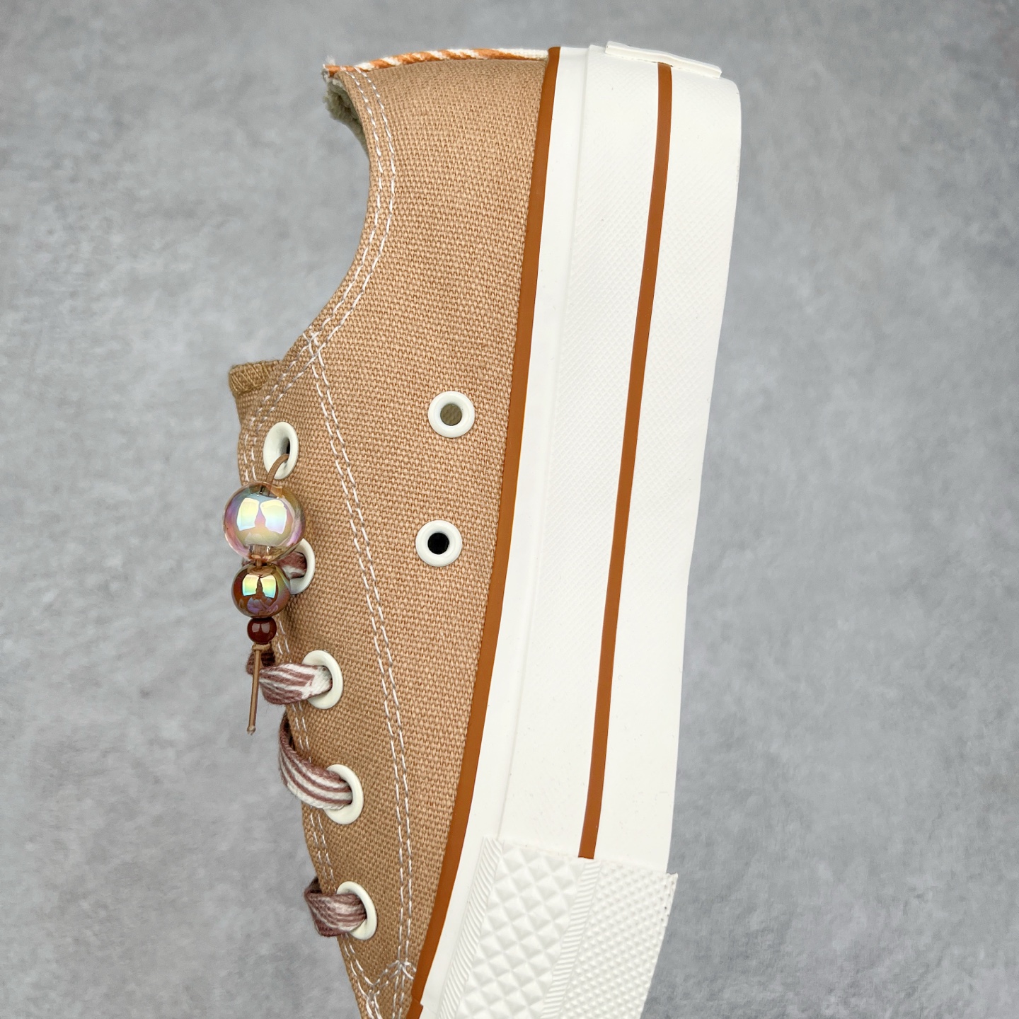 图片[7]-Converse All Star 咖啡系列 匡威官方 咖啡豆奶茶色焦糖玛奇朵增高厚底松榚底休闲帆布鞋 欧阳娜娜同款 匡威厚底奶茶色帆布鞋 春天氛围感拉满 加厚鞋底瞬间拉长腿型 OrthoLite鞋垫舒适到不想脱 奶咖棕温柔百搭 配牛仔裤复古休闲 搭裙装甜酷满分 日常出街秒变吸睛C位 货号：A11619C 尺码：35 36 36.5 37 37.5 38 39 39.5 40-选品中心