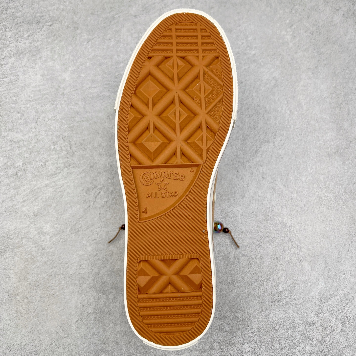 图片[9]-Converse All Star 咖啡系列 匡威官方 咖啡豆奶茶色焦糖玛奇朵增高厚底松榚底休闲帆布鞋 欧阳娜娜同款 匡威厚底奶茶色帆布鞋 春天氛围感拉满 加厚鞋底瞬间拉长腿型 OrthoLite鞋垫舒适到不想脱 奶咖棕温柔百搭 配牛仔裤复古休闲 搭裙装甜酷满分 日常出街秒变吸睛C位 货号：A11619C 尺码：35 36 36.5 37 37.5 38 39 39.5 40-选品中心