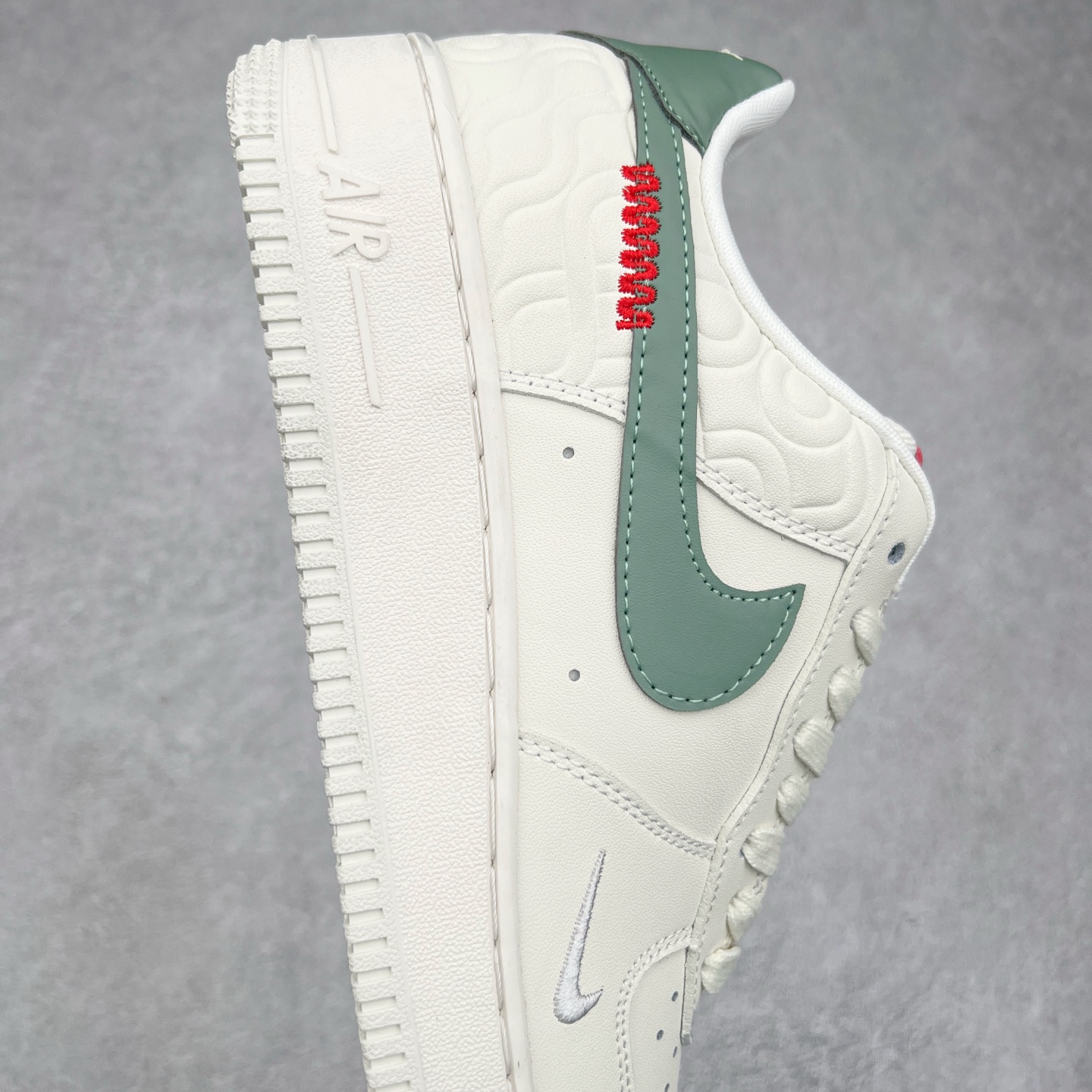 图片[6]-＃特价福利 NK Air Force 1´07 Low 空军一号百搭休闲运动板鞋 柔软、弹性十足的缓震性能和出色的中底设计 横跨复古与现代的外型结合 造就出风靡全球三十多年的Force 1 直到今天还深受青睐 尺码：35.5 36 36.5 37.5 38 38.5 39 40 40.5 41 42 42.5 43 44 44.5 45-选品中心