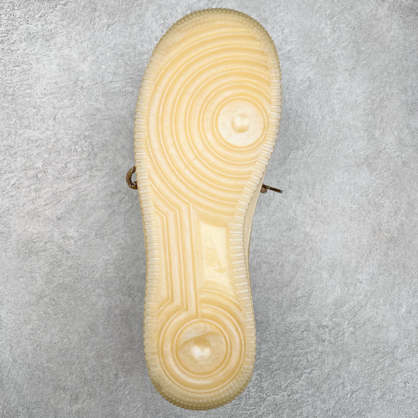 图片[9]-＃特价福利 NK Air Force 1´07 Low 空军一号百搭休闲运动板鞋 柔软、弹性十足的缓震性能和出色的中底设计 横跨复古与现代的外型结合 造就出风靡全球三十多年的Force 1 直到今天还深受青睐 尺码：35.5 36 36.5 37.5 38 38.5 39 40 40.5 41 42 42.5 43 44 44.5 45-选品中心