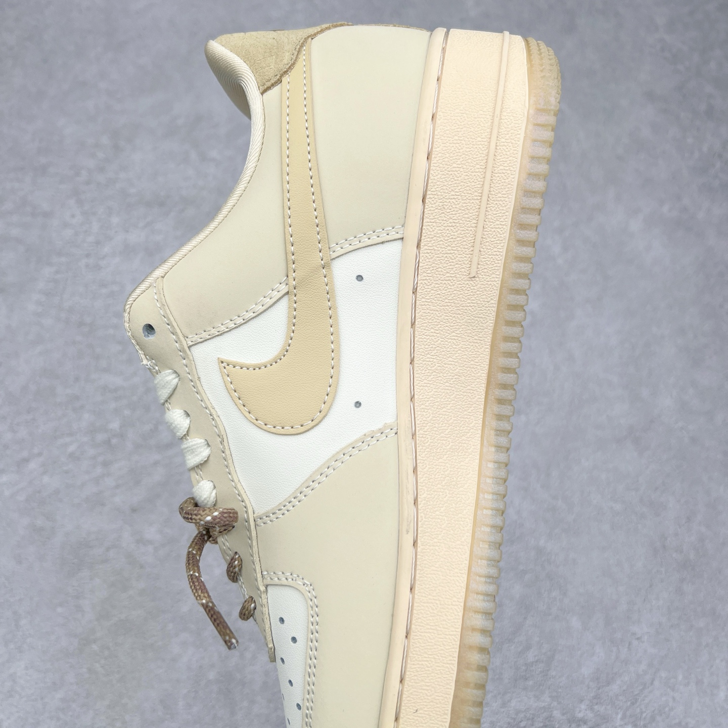 图片[7]-＃特价福利 NK Air Force 1´07 Low 空军一号百搭休闲运动板鞋 柔软、弹性十足的缓震性能和出色的中底设计 横跨复古与现代的外型结合 造就出风靡全球三十多年的Force 1 直到今天还深受青睐 尺码：35.5 36 36.5 37.5 38 38.5 39 40 40.5 41 42 42.5 43 44 44.5 45-选品中心