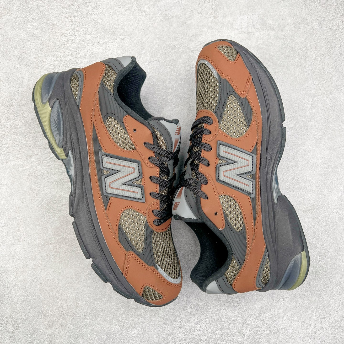 图片[3]-New Balance NB2010系列新百伦经典复古休闲运动板鞋 以ENCAP中底配以升级版 N-ERGY缓震物料 鞋面则采用特色的柔软麂皮搭以NewBalance经典的尼龙网布 低调中还原跑鞋本真 更年轻化的设计理念与材质 让新世代青年得以用全新视角体验经典鞋款的传奇魅力 货号：U2010NB13731 尺码：36 37 37.5 38 38.5 39.5 40 40.5 41.5 42 42.5 43 44-选品中心