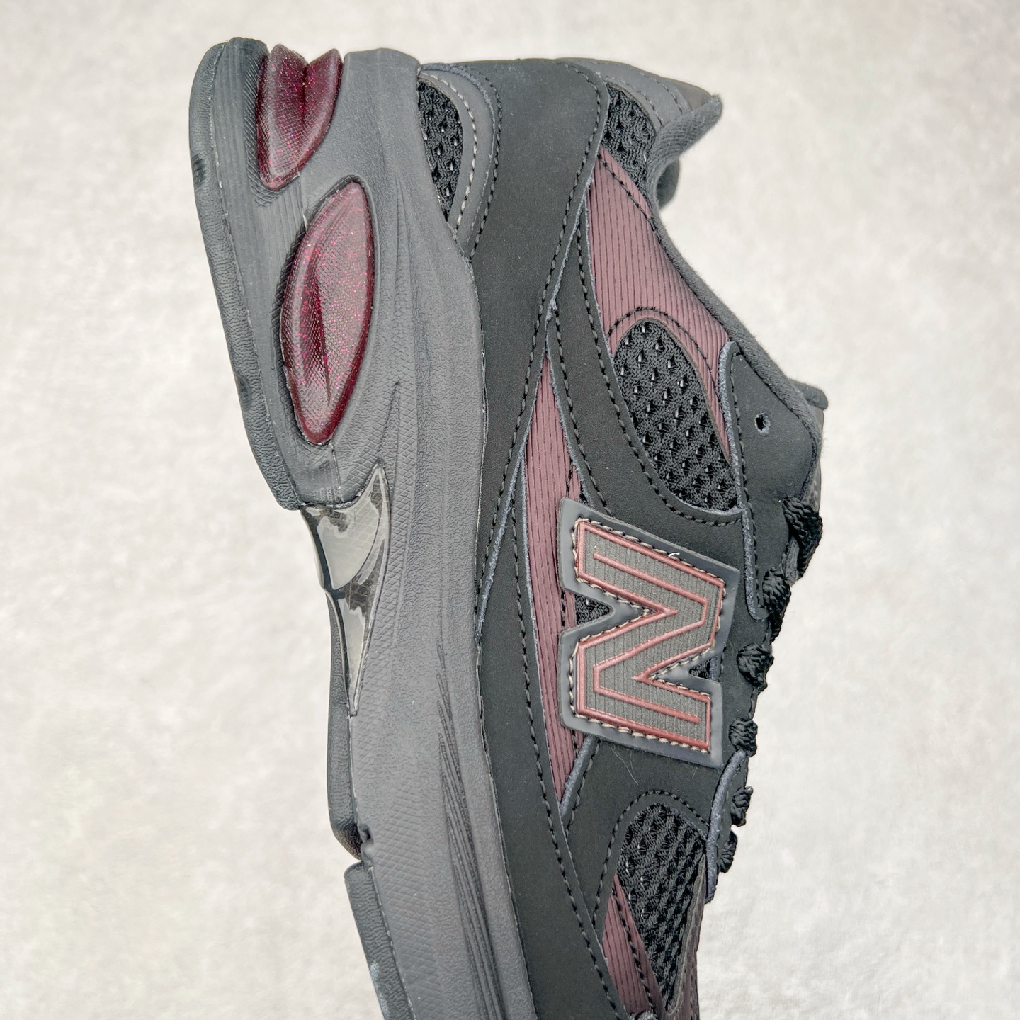 图片[6]-New Balance NB2010系列新百伦经典复古休闲运动板鞋 以ENCAP中底配以升级版 N-ERGY缓震物料 鞋面则采用特色的柔软麂皮搭以NewBalance经典的尼龙网布 低调中还原跑鞋本真 更年轻化的设计理念与材质 让新世代青年得以用全新视角体验经典鞋款的传奇魅力 货号：U2010NB13731 尺码：36 37 37.5 38 38.5 39.5 40 40.5 41.5 42 42.5 43 44-选品中心