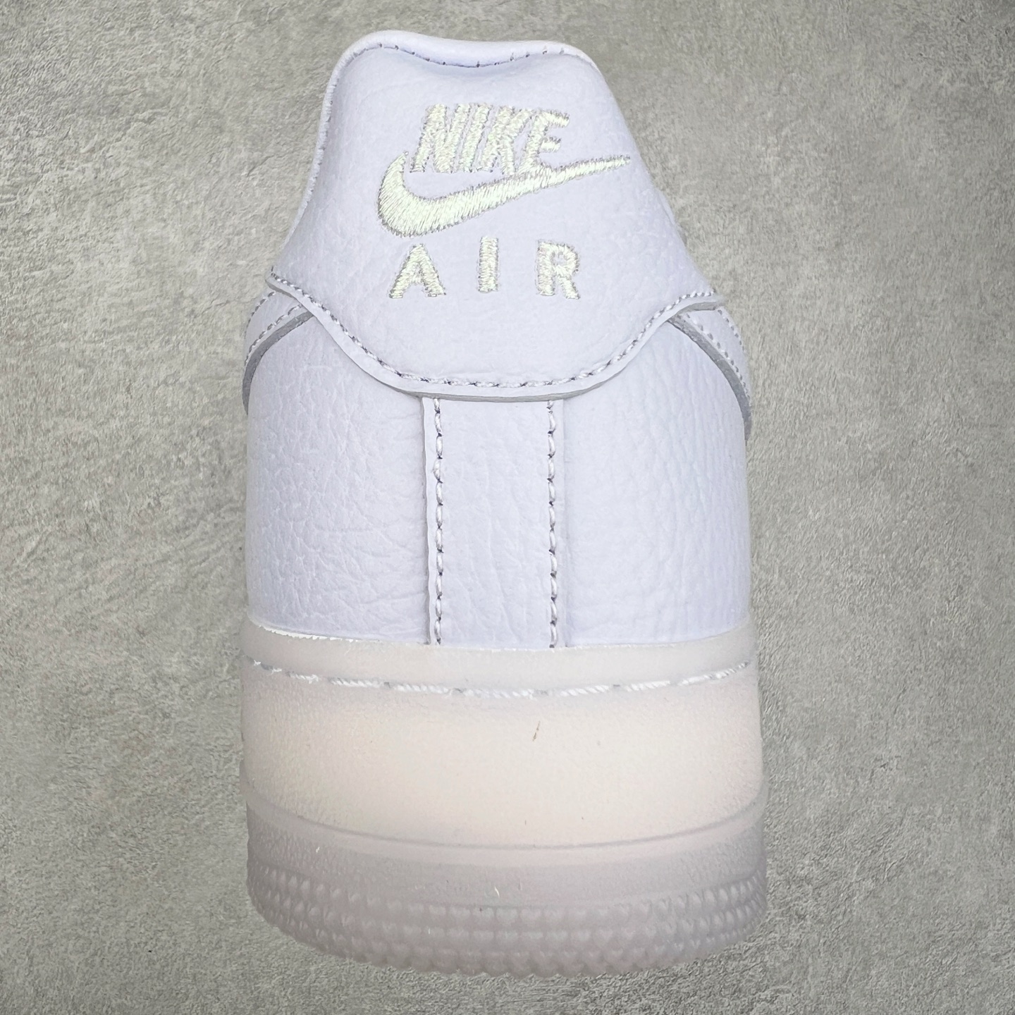 图片[8]-NK Air Force 1´07 Low 空军一号低帮百搭休闲运动板鞋 CZ8065-500 柔软、弹性十足的缓震性能和出色的中底设计 横跨复古与现代的外型结合 造就出风靡全球 三十多年的Force 1 直到今天还深受青睐 尺码：36 36.5 37.5 38 38.5 39 40 40.5 41 42 42.5 43 44 44.5 45-选品中心