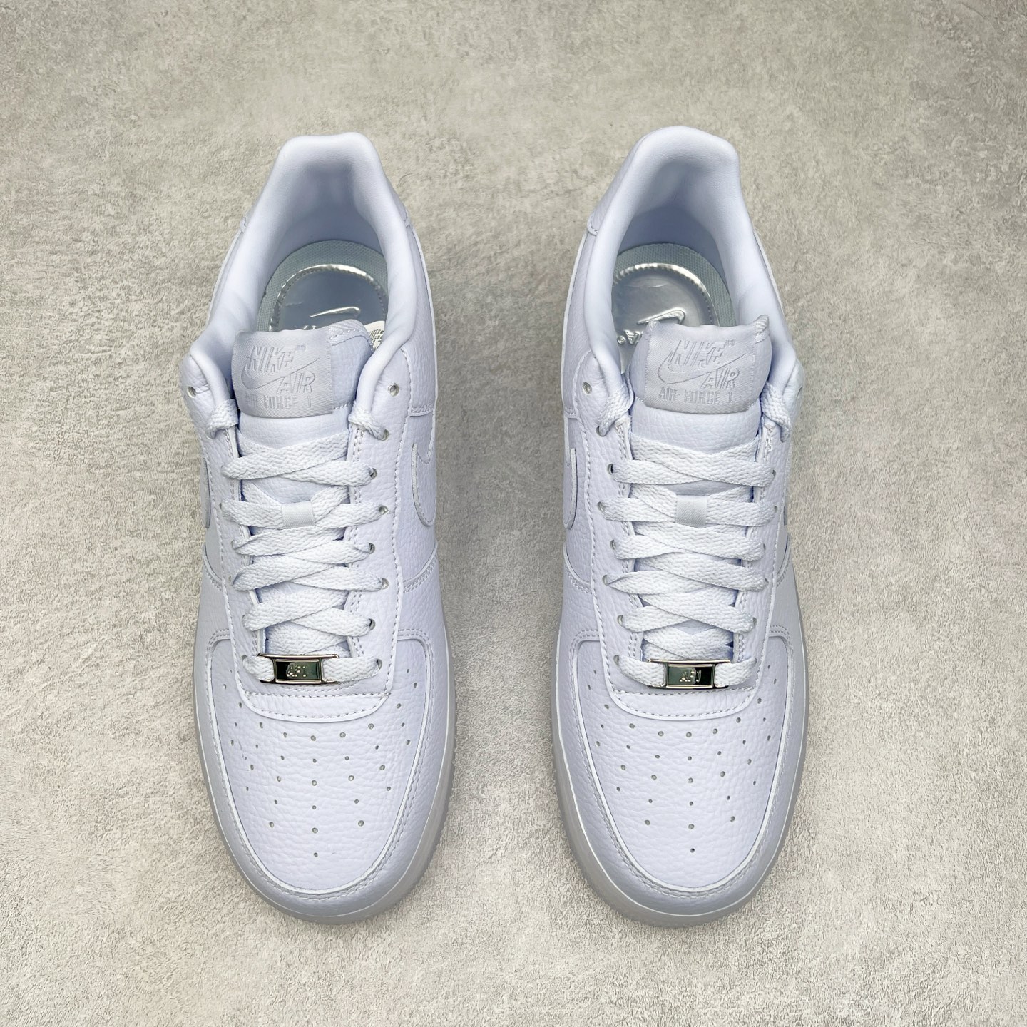 图片[2]-NK Air Force 1´07 Low 空军一号低帮百搭休闲运动板鞋 CZ8065-500 柔软、弹性十足的缓震性能和出色的中底设计 横跨复古与现代的外型结合 造就出风靡全球 三十多年的Force 1 直到今天还深受青睐 尺码：36 36.5 37.5 38 38.5 39 40 40.5 41 42 42.5 43 44 44.5 45-选品中心