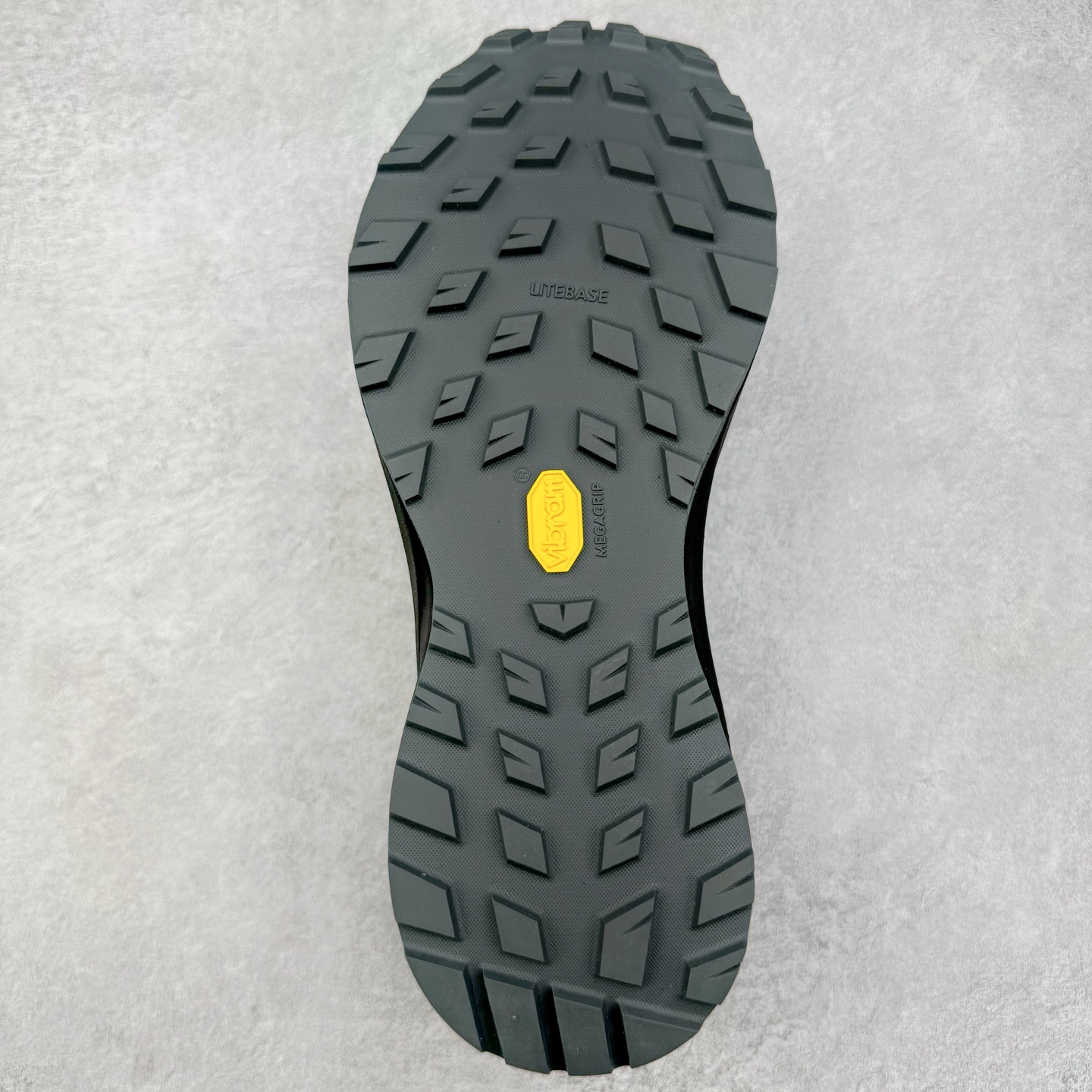 图片[9]-＃TZD特供 Arcteryx Norvan LD 3 Gore-Tex 始祖鸟系列长距离越野登山徒步户外防水多功能运动跑鞋 台州原厂独家原底面配置 全套原厂生产指令加持 原厂特供Vibram外底 防水弹力尼龙布 外层热压TPU鞋面 随意纵横 内外盒标包装纸鞋带配件均同步公司 完美拉帮中底带钢印 仅服务市场百分之五高端客户 公司一样的东西 放心开冲 外贸 零售 裸鞋 渠道货 随意操作 承诺半个月内开胶直接换新 尺码同步官方：39.5 40 40.5 41 42 42.5 43 44 44.5 45-选品中心