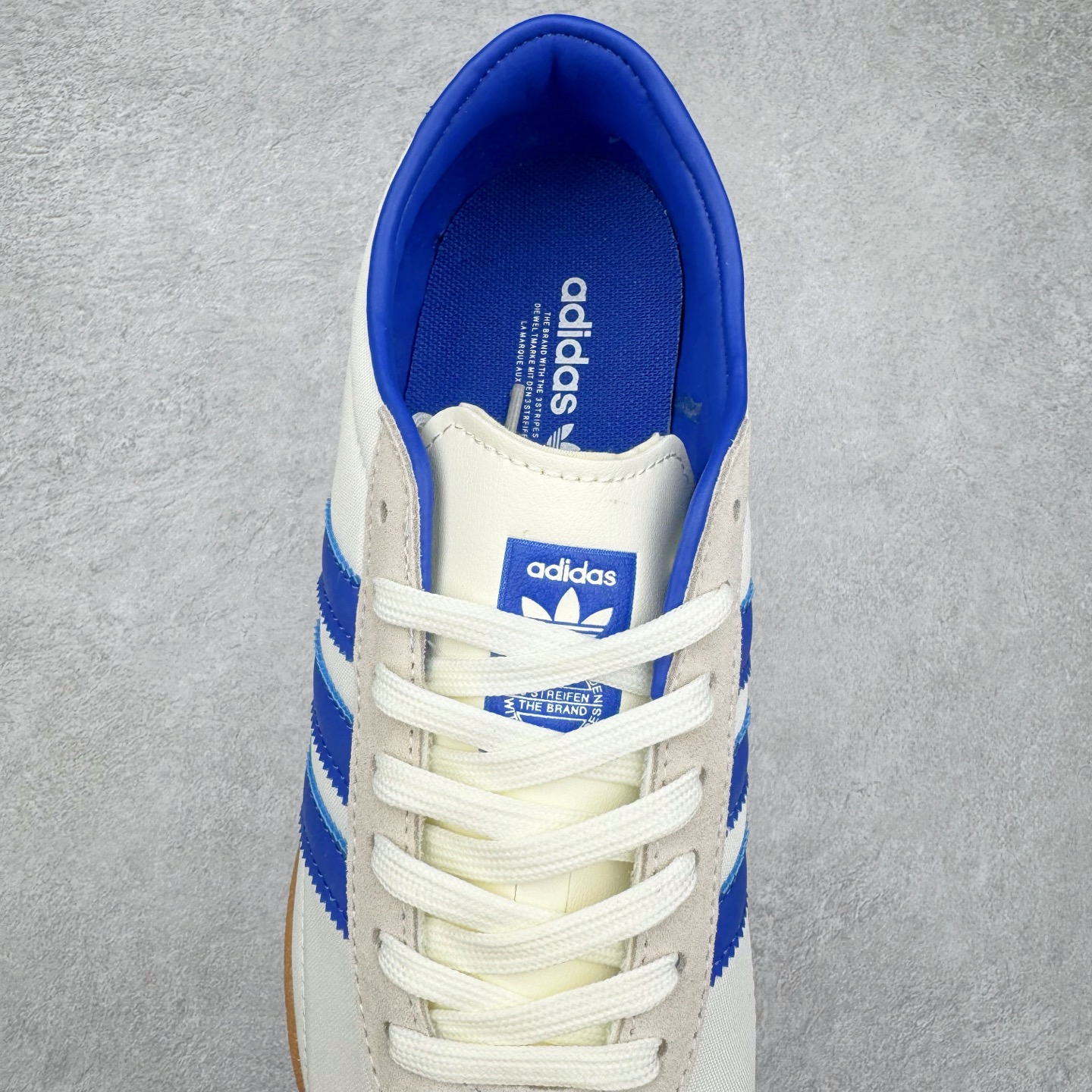 图片[5]-AD Originals Tokyo 东京限定系列复古百搭薄底德训风低帮休闲运动T头鞋 JP9704 ORIGINALS 挖掘复古运动基因，文 将经典与现代完美融合，推出薄底鞋系列，引起潮流趋势。此次COSTS带来的是ADIDAS ORIGINALS TOKYO系列黑白两款百搭配色，鞋款鞋面舒适贴合脚面， 同时采用柔软材质，穿着轻便舒适；中底缓震性能，鞋底有一定弹性，日常穿搭舒适且防滑。尺码：35⅔ 36 36⅔ 37⅓ 38 38⅔ 39⅓ 40 40⅔ 41⅓ 42 42⅔ 43⅓ 44 45-选品中心