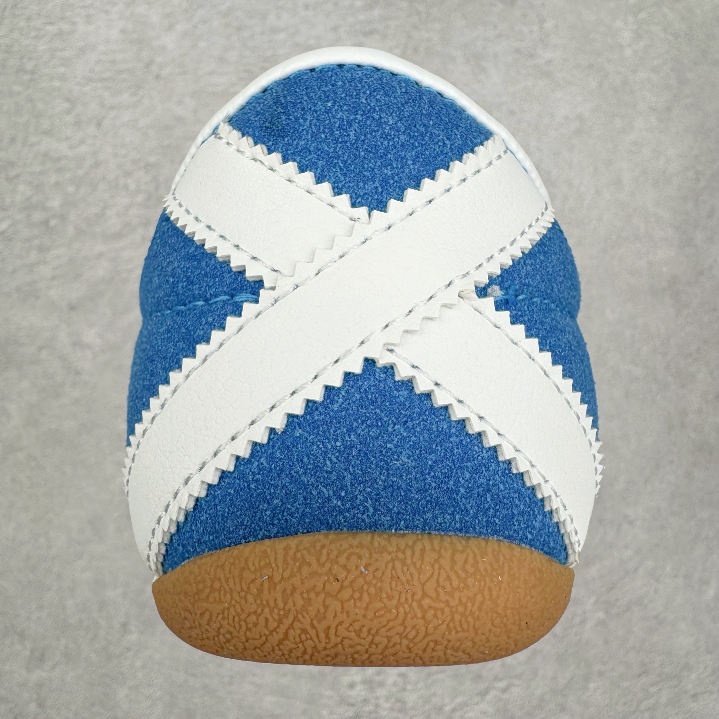 图片[8]-AD Originals Tokyo 东京限定系列复古百搭薄底德训风低帮休闲运动T头鞋 JI0179 ORIGINALS 挖掘复古运动基因，文 将经典与现代完美融合，推出薄底鞋系列，引起潮流趋势。此次COSTS带来的是ADIDAS ORIGINALS TOKYO系列黑白两款百搭配色，鞋款鞋面舒适贴合脚面， 同时采用柔软材质，穿着轻便舒适；中底缓震性能，鞋底有一定弹性，日常穿搭舒适且防滑。尺码：35⅔ 36 36⅔ 37⅓ 38 38⅔ 39⅓ 40 40⅔ 41⅓ 42 42⅔ 43⅓ 44 45-选品中心