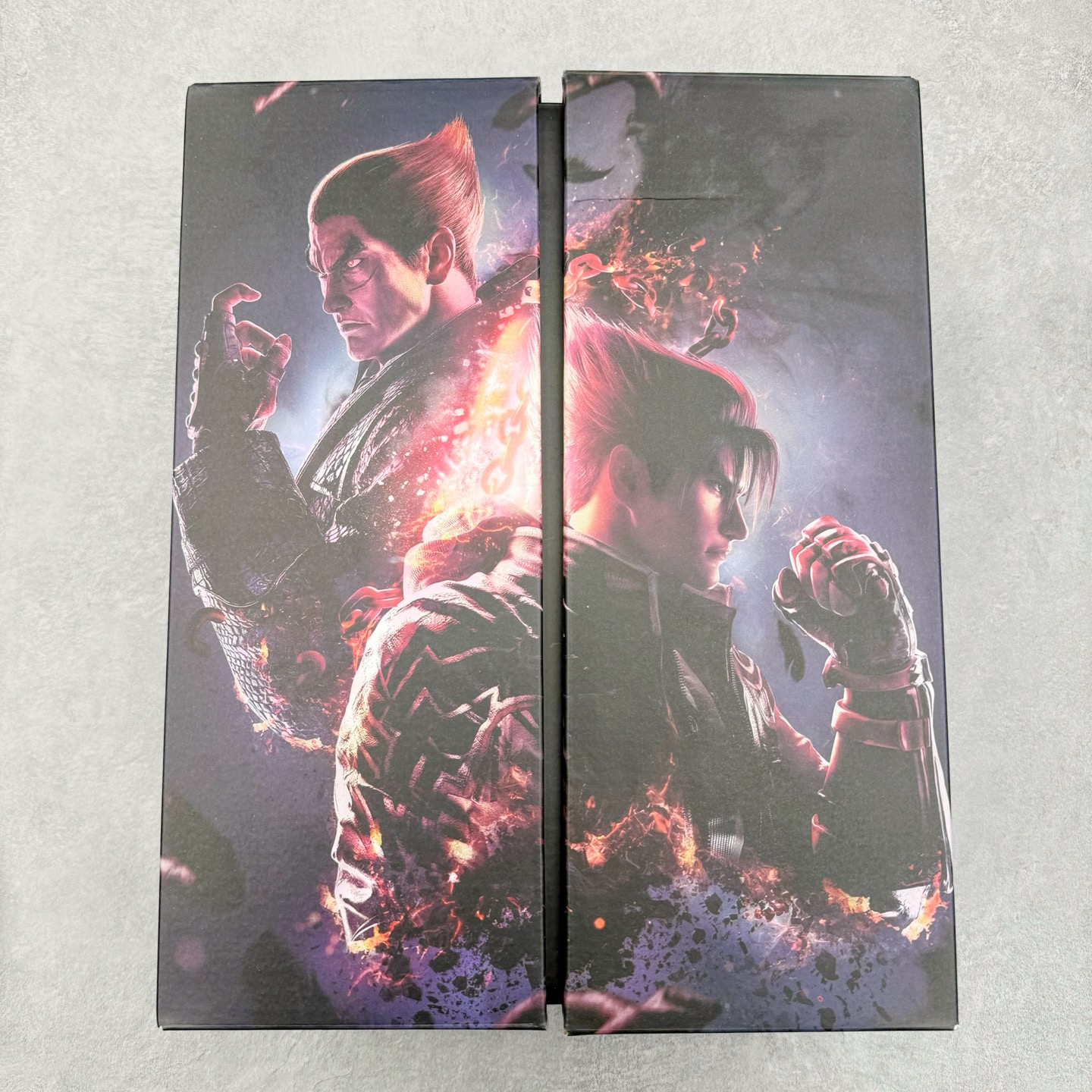 图片[10]-NK Air Foamposite One \\\”Tekken 8\\\” 铁拳喷 三岛一八 FQ9050-400 莞产原底面 公司渠道同模具 鞋型发泡360度无死角 双层Zoom气垫植入 中底完美注胶 搭载原厂碳纤维材质 诞生于1997年的NK Air Foamposite系列可以说是整个球鞋历史上最为经典的系列之一 也就是我们常说的“喷”和“泡” 其中“喷”由Foamposite One代言人Penny的英文音译而来 而“泡”则来源于另一款鞋型 Foamposite Pro中\\\”pro\\\”的音译 在诞生初期 由于高昂的造价以及超前的外形 Foamposite系列的反对者不在少数 甚至有人认为这款鞋会毁掉整个球鞋行业 但事实证明这双灵感来自于甲虫 自带“黑科技”鞋面以及双层Zoom+大块碳板的太空球鞋不仅受到了大众的接受与追捧 并且成功的影响了篮球鞋的发展 尺码：38.5 39 40 40.5 41 42 42.5 43 44 44.5 45 46-选品中心