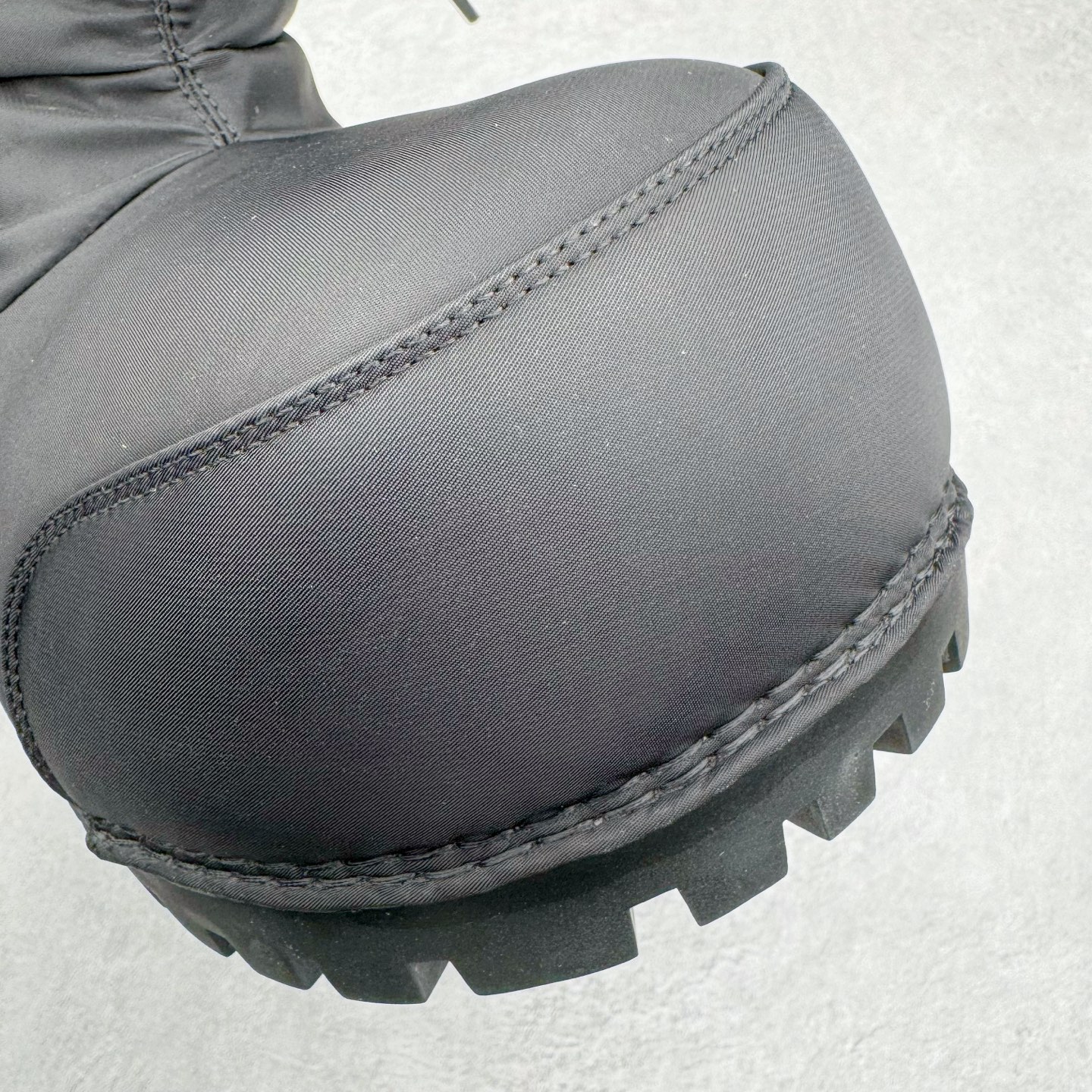 图片[10]-＃GD广顶 Balenciaga FW24 SKIWEAR 巴黎世家圆头套穿雪地靴德比靴鞋 原版购入开发 做货 极致做旧 巴黎世家做旧的款式百分之90都是好看的 这双靴子也不例外 破旧风格 双层材质 外层粗帆布做了磨损和褪色处理 内层做了透气网状里布 比较惊艳的是鞋底和鞋侧橡胶 原版定制进口做旧帆布 原版进口透气网里 原版开模橡胶大底 增高底厚5CM超显大长腿NCC 尺码： 39 40 41 42 43 44 45-选品中心