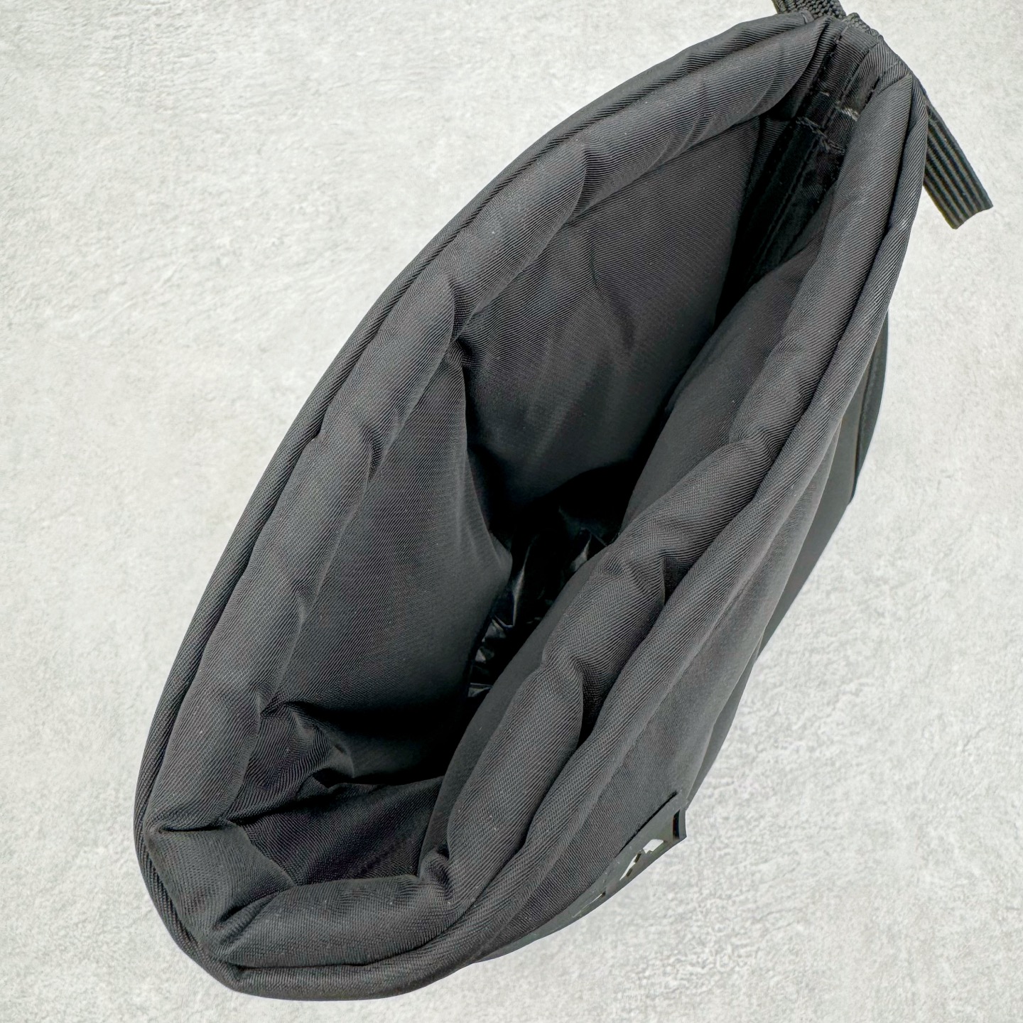 图片[13]-＃GD广顶 Balenciaga FW24 SKIWEAR 巴黎世家圆头套穿雪地靴德比靴鞋 原版购入开发 做货 极致做旧 巴黎世家做旧的款式百分之90都是好看的 这双靴子也不例外 破旧风格 双层材质 外层粗帆布做了磨损和褪色处理 内层做了透气网状里布 比较惊艳的是鞋底和鞋侧橡胶 原版定制进口做旧帆布 原版进口透气网里 原版开模橡胶大底 增高底厚5CM超显大长腿NCC 尺码： 39 40 41 42 43 44 45-选品中心