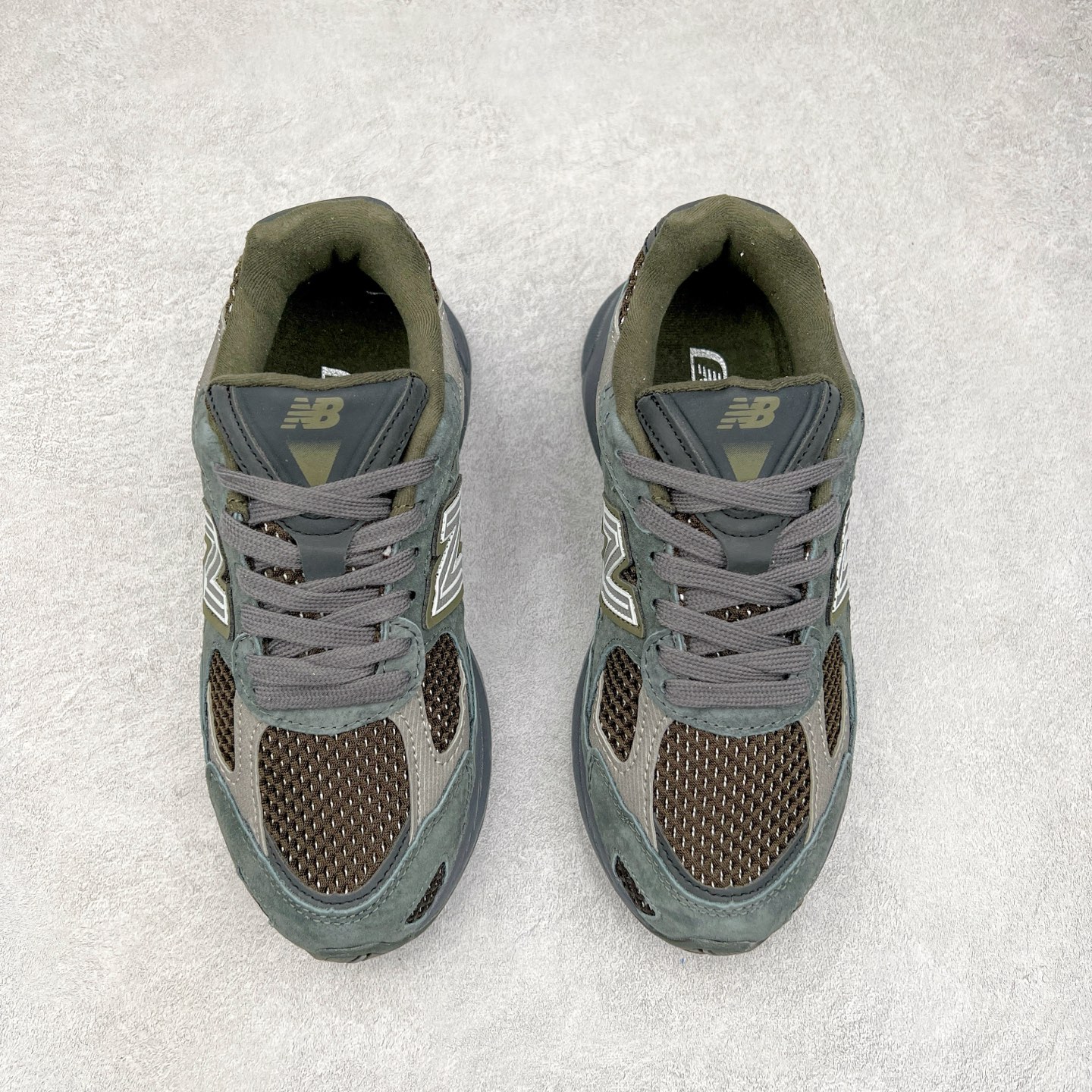 图片[2]-New Balance NB2010系列新百伦经典复古休闲运动板鞋 以ENCAP中底配以升级版 N-ERGY缓震物料 鞋面则采用特色的柔软麂皮搭以NewBalance经典的尼龙网布 低调中还原跑鞋本真 更年轻化的设计理念与材质 让新世代青年得以用全新视角体验经典鞋款的传奇魅力 货号：U2010NB13731 尺码：36 37 37.5 38 38.5 39.5 40 40.5 41.5 42 42.5 43 44-选品中心