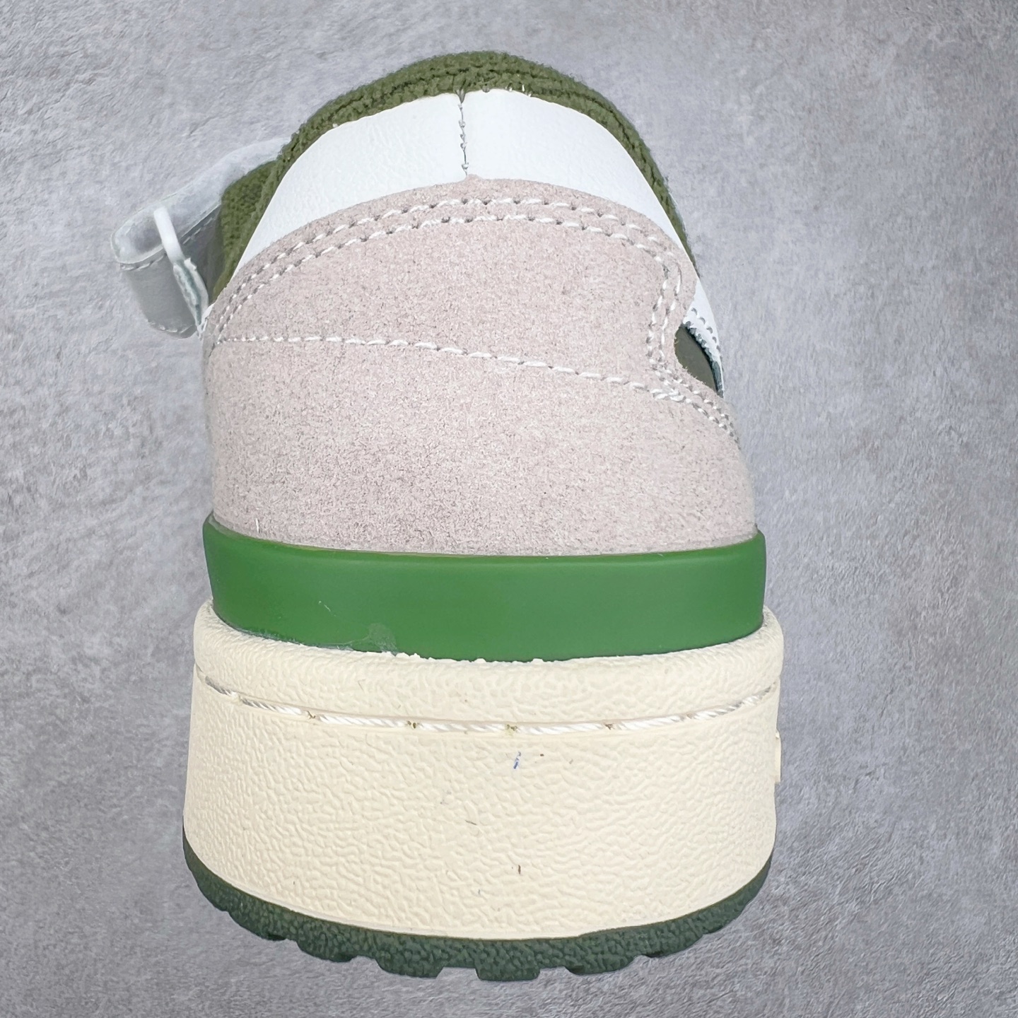 图片[8]-＃特价福利 AD Forum 84 Low OG 低帮百搭潮流休闲运动板鞋 以复古篮球鞋的外形为基础 采用皮革拼接 简约百搭 更加贴合舒适 中底内侧网格造型起到点睛之笔 外底橡胶 更显复古 尺码：36 36.5 37.5 38 38.5 39 40 40.5 41 42 42.5 43 44 44.5 45-选品中心