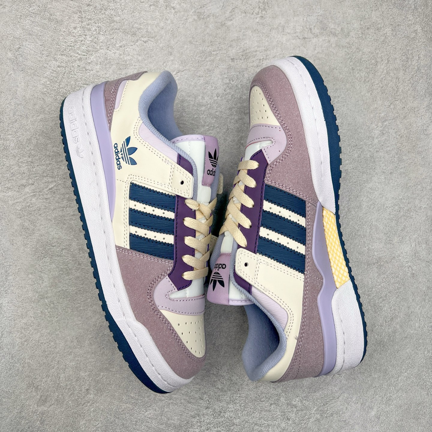 图片[3]-＃特价福利 AD Forum 84 Low OG 低帮百搭潮流休闲运动板鞋 以复古篮球鞋的外形为基础 采用皮革拼接 简约百搭 更加贴合舒适 中底内侧网格造型起到点睛之笔 外底橡胶 更显复古 尺码：36 36.5 37.5 38 38.5 39 40 40.5 41 42 42.5 43 44 44.5 45-选品中心