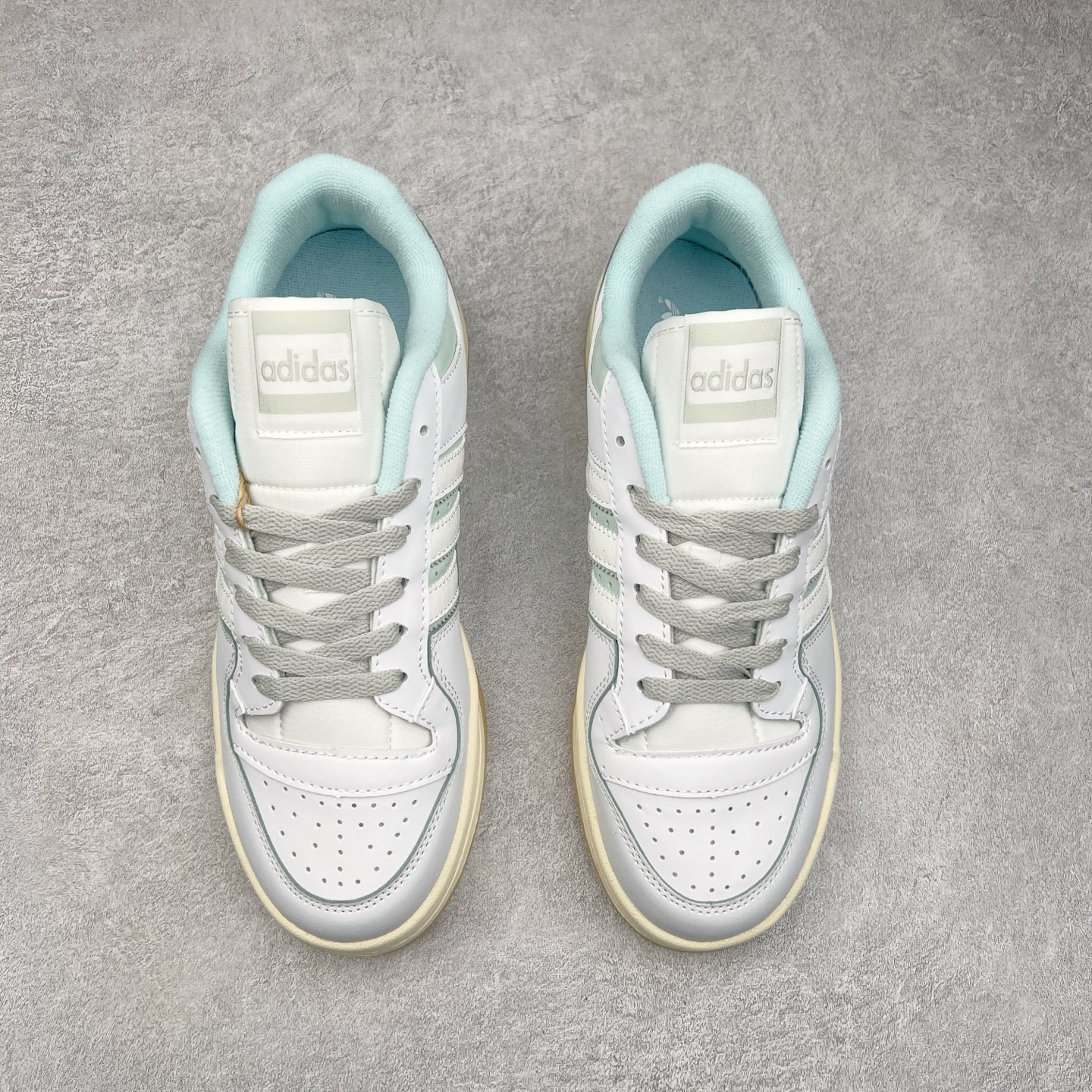 图片[2]-＃特价福利 AD Forum 84 Low OG 低帮百搭潮流休闲运动板鞋 以复古篮球鞋的外形为基础 采用皮革拼接 简约百搭 更加贴合舒适 中底内侧网格造型起到点睛之笔 外底橡胶 更显复古 尺码：36 36.5 37.5 38 38.5 39 40 40.5 41 42 42.5 43 44 44.5 45-选品中心