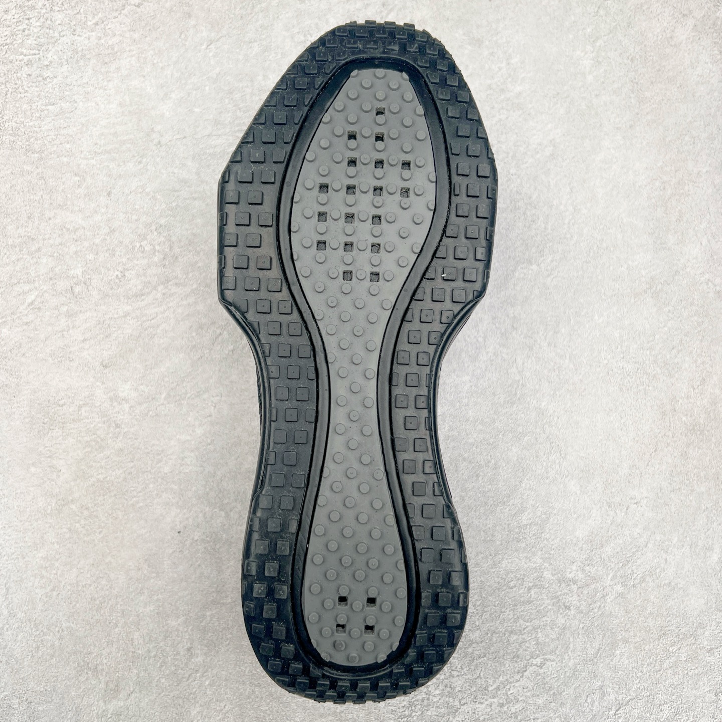 图片[9]-NK ZoomX Invincible Run Flyknit FK3 不可战胜3代系列轻量飞织低帮休闲运动慢跑鞋 此鞋专为短跑运动员而生，是为 5 至 10 公里距离的赛事和训练打造。整体设计采用流线型的轻质工程网眼材质构成鞋面，并与其他 Running 旗舰鞋款同样搭载全脚掌 ZoomX 缓冲中底，搭配 Pebax 物料与橡胶外底。ZoomX StreakFly 首发配色以“Prototype”呈现，其灵感是来自开发期间的磨损测试，透过编号的标记与内侧的预期跑步距离突出研发过程。尺码：36 36.5 37.5 38 38.5 39 40 40.5 41 42 42.5 43 44 44.5 45-选品中心