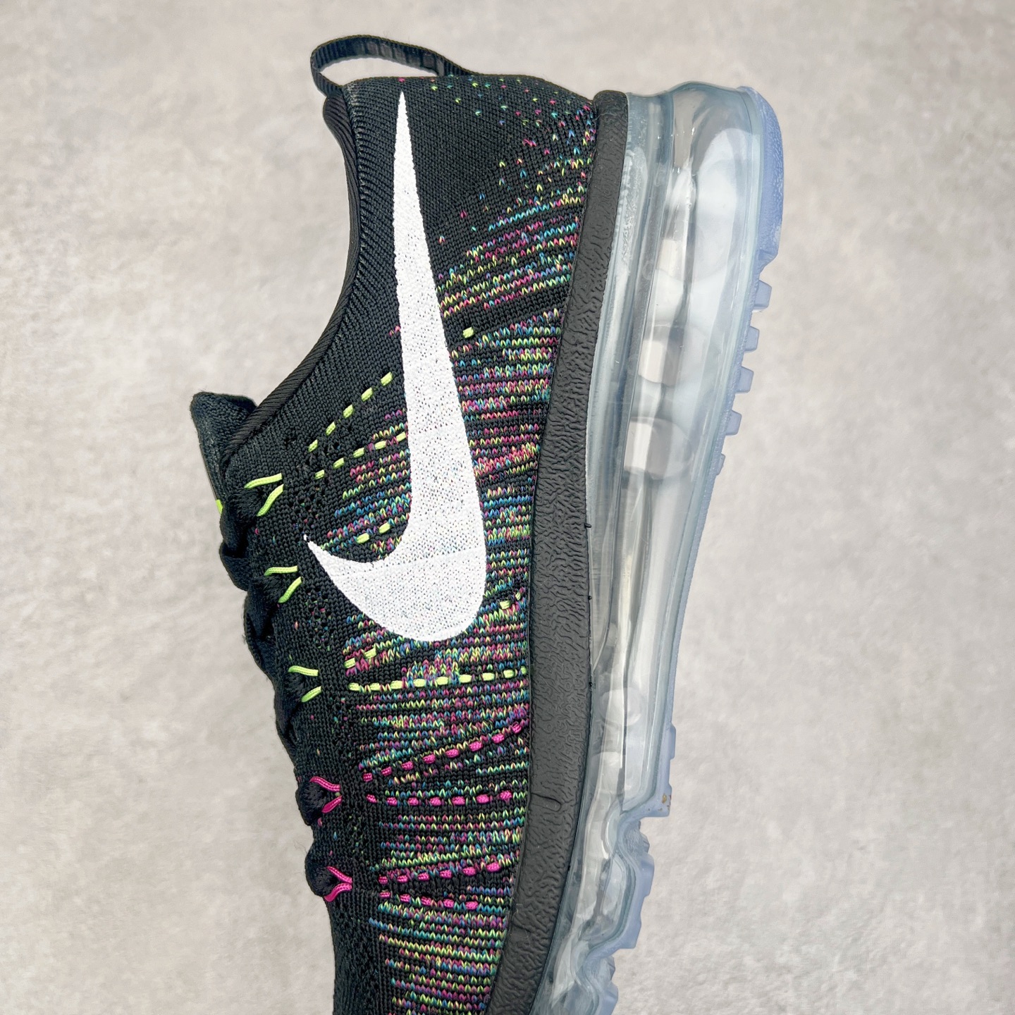 图片[7]-＃纯原 NK Air Max Flyknit 2014 舒适百搭减震耐磨低帮休闲跑步鞋 620469-015 使用备受欢迎的创新FLYKNIT鞋面 一体成形无缝设计将良好的透气性、柔韧性及支撑性完美结合于一身 结合飞线（FLYWIRE）科技 大幅减轻鞋身重量同时 更能根据步态实时调整鞋面的贴合度 如第二层皮肤般轻盈包裹双脚 高性能的缓震性能可将外部冲击力减至最低 让热爱驰骋的你得到可靠的保护 抓地力半透明橡胶外底结合升级版华夫格外底纹路 保证高磨区的耐久性同时更能带给双脚持久稳定的抓地力 无论是路跑或赛道跑 都能为你造就强大功能支持 实拍调校N版已经零色差零失真 百分百还原实物色彩所见即所得 不存在货不对板色差等低级问题 选购参考实物拍摄 不混卖不参货 只用心做好货严格选品 承诺混一赔十 尺码：35.5 36 36.5 37.5 38 38.5 39 40 40.5 41 42 42.5 43 44 44.5 45 46 46.5-选品中心