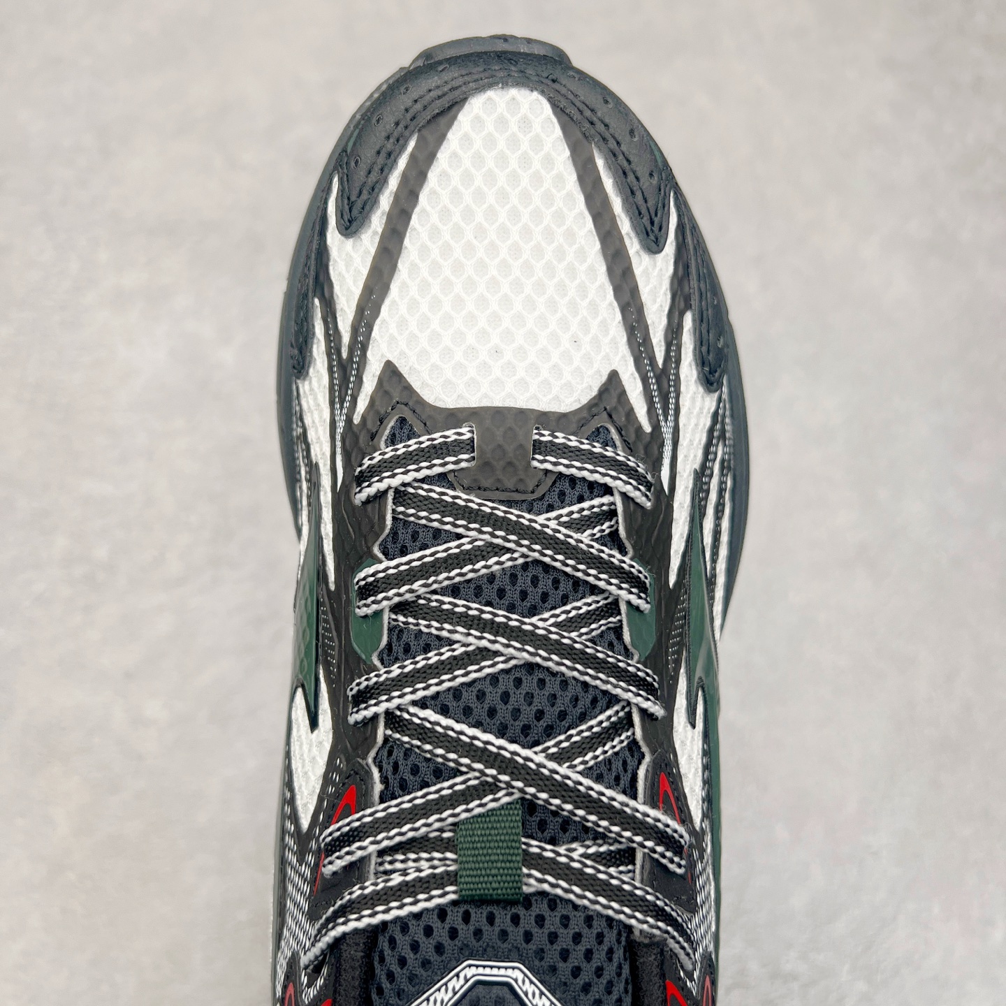 图片[4]-Mizuno Speed 2K 美津浓复古厚底织物合成革防滑耐磨透气低帮休闲跑步鞋 美津浓（Mizuno）是日本美津浓株式会社于1906年创立的运动品牌，经过一个多世纪的不断努力现已成为世界著名的运动器具、服装和鞋类生产商。美津浓力求服务于各类运动项目，并竭力使运动生活更加愉快和振奋。产品种类齐全，覆盖几乎全部主要运动项目，达到30万多个品类。尺码：36 36.5 37.5 38 38.5 39 40 40.5 41 42 42.5 43 44 44.5 45-选品中心