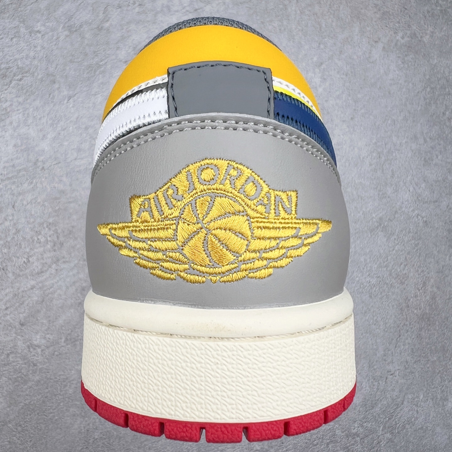 图片[8]-＃K版 Air Jordan AJ1 Low 低帮 帆白黄 HV4511-133 全新流水线出品 DT版本唯一平替选择 市场第二梯队最强版 全部原鞋开发 原楦原纸板开发 全鞋电脑针车 原厂内置全掌气垫 原盒内在原标 唯一Zp原版鞋带绑法 免检产品 全新2022版型 全头层皮料 完美零毛边处理 原厂配置全掌气垫 价格定位良心 几十个配色陆续出货 尺码：36 36.5 37.5 38 38.5 39 40 40.5 41 42 42.5 43 44 44.5 45 46 47.5-选品中心