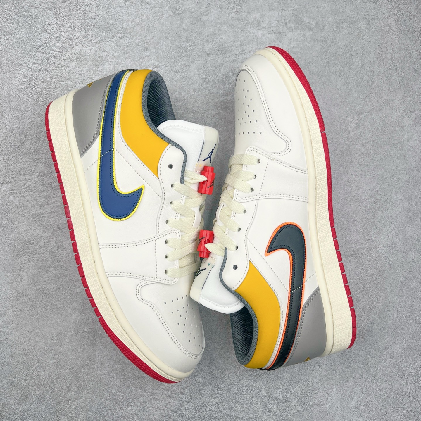 图片[3]-＃K版 Air Jordan AJ1 Low 低帮 帆白黄 HV4511-133 全新流水线出品 DT版本唯一平替选择 市场第二梯队最强版 全部原鞋开发 原楦原纸板开发 全鞋电脑针车 原厂内置全掌气垫 原盒内在原标 唯一Zp原版鞋带绑法 免检产品 全新2022版型 全头层皮料 完美零毛边处理 原厂配置全掌气垫 价格定位良心 几十个配色陆续出货 尺码：36 36.5 37.5 38 38.5 39 40 40.5 41 42 42.5 43 44 44.5 45 46 47.5-选品中心