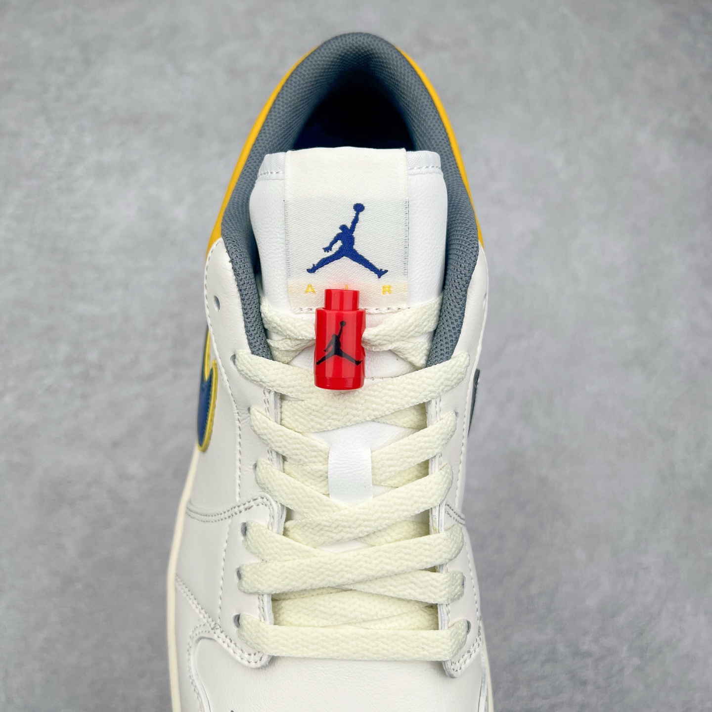 图片[5]-＃K版 Air Jordan AJ1 Low 低帮 帆白黄 HV4511-133 全新流水线出品 DT版本唯一平替选择 市场第二梯队最强版 全部原鞋开发 原楦原纸板开发 全鞋电脑针车 原厂内置全掌气垫 原盒内在原标 唯一Zp原版鞋带绑法 免检产品 全新2022版型 全头层皮料 完美零毛边处理 原厂配置全掌气垫 价格定位良心 几十个配色陆续出货 尺码：36 36.5 37.5 38 38.5 39 40 40.5 41 42 42.5 43 44 44.5 45 46 47.5-选品中心