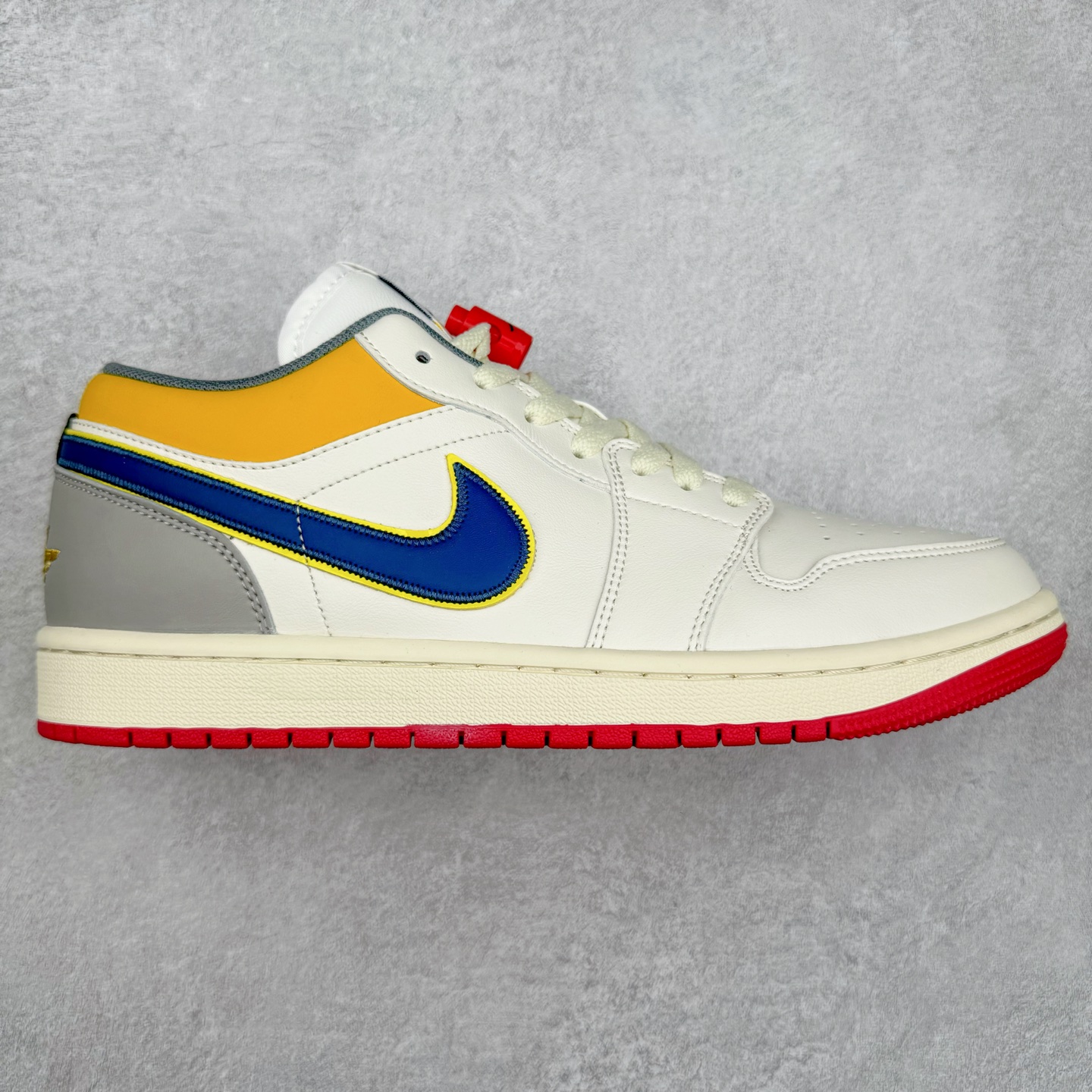 ＃K版 Air Jordan AJ1 Low 低帮 帆白黄 HV4511-133 全新流水线出品 DT版本唯一平替选择 市场第二梯队最强版 全部原鞋开发 原楦原纸板开发 全鞋电脑针车 原厂内置全掌气垫 原盒内在原标 唯一Zp原版鞋带绑法 免检产品 全新2022版型 全头层皮料 完美零毛边处理 原厂配置全掌气垫 价格定位良心 几十个配色陆续出货 尺码：36 36.5 37.5 38 38.5 39 40 40.5 41 42 42.5 43 44 44.5 45 46 47.5-选品中心