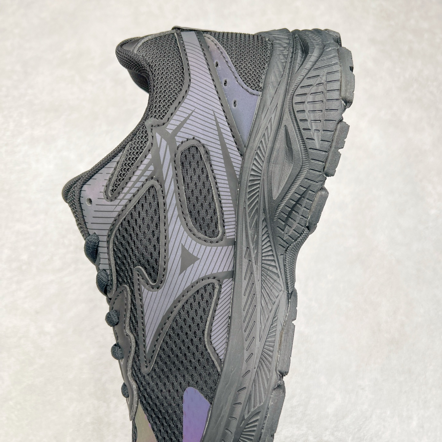 图片[7]-Mizuno Speed 2K 美津浓复古厚底织物合成革防滑耐磨透气低帮休闲跑步鞋 美津浓（Mizuno）是日本美津浓株式会社于1906年创立的运动品牌，经过一个多世纪的不断努力现已成为世界著名的运动器具、服装和鞋类生产商。美津浓力求服务于各类运动项目，并竭力使运动生活更加愉快和振奋。产品种类齐全，覆盖几乎全部主要运动项目，达到30万多个品类。尺码：36 36.5 37.5 38 38.5 39 40 40.5 41 42 42.5 43 44 44.5 45-选品中心