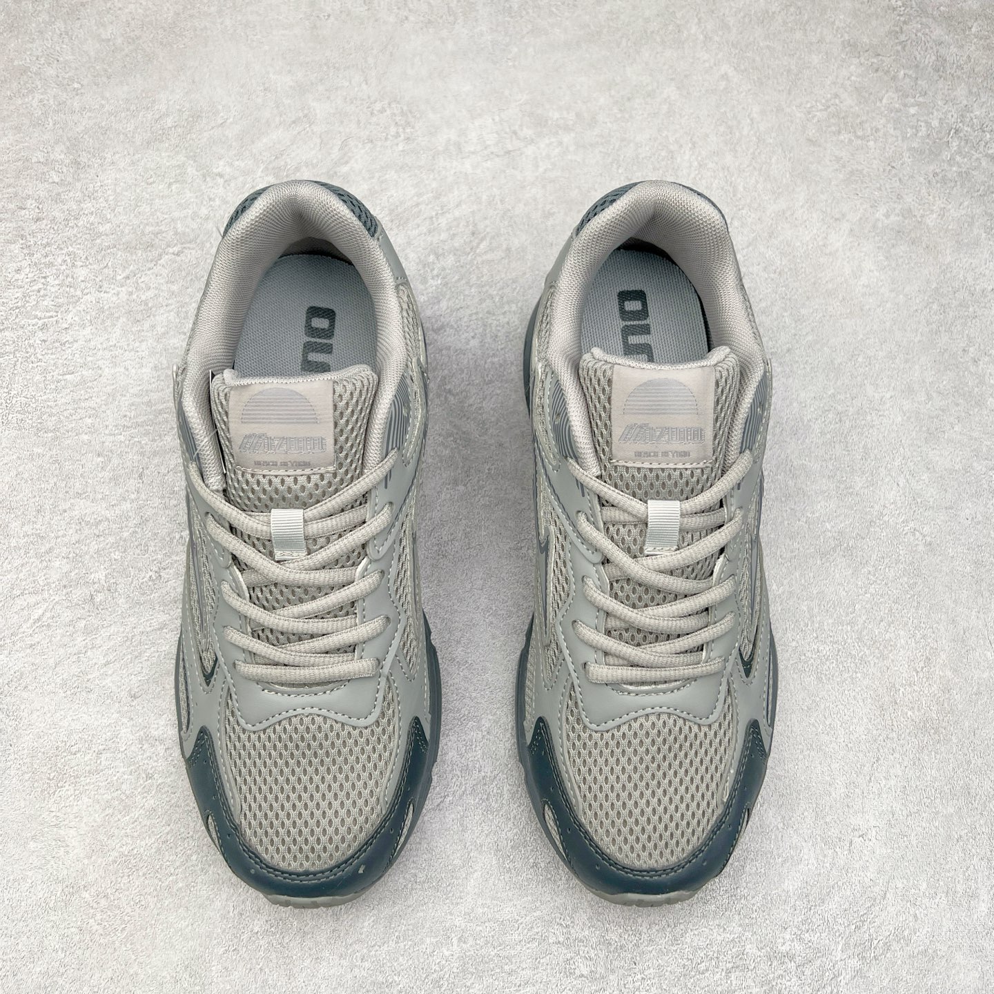 图片[2]-Mizuno Speed 2K 美津浓复古厚底织物合成革防滑耐磨透气低帮休闲跑步鞋 美津浓（Mizuno）是日本美津浓株式会社于1906年创立的运动品牌，经过一个多世纪的不断努力现已成为世界著名的运动器具、服装和鞋类生产商。美津浓力求服务于各类运动项目，并竭力使运动生活更加愉快和振奋。产品种类齐全，覆盖几乎全部主要运动项目，达到30万多个品类。尺码：36 36.5 37.5 38 38.5 39 40 40.5 41 42 42.5 43 44 44.5 45-选品中心