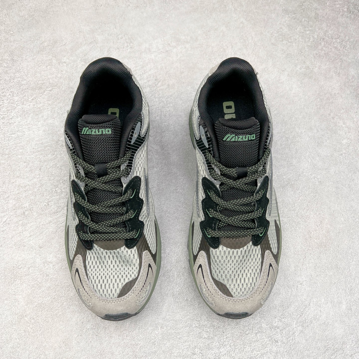 图片[2]-Mizuno Speed 2K 美津浓复古厚底织物合成革防滑耐磨透气低帮休闲跑步鞋 美津浓（Mizuno）是日本美津浓株式会社于1906年创立的运动品牌，经过一个多世纪的不断努力现已成为世界著名的运动器具、服装和鞋类生产商。美津浓力求服务于各类运动项目，并竭力使运动生活更加愉快和振奋。产品种类齐全，覆盖几乎全部主要运动项目，达到30万多个品类。尺码：36 36.5 37.5 38 38.5 39 40 40.5 41 42 42.5 43 44 44.5 45-选品中心