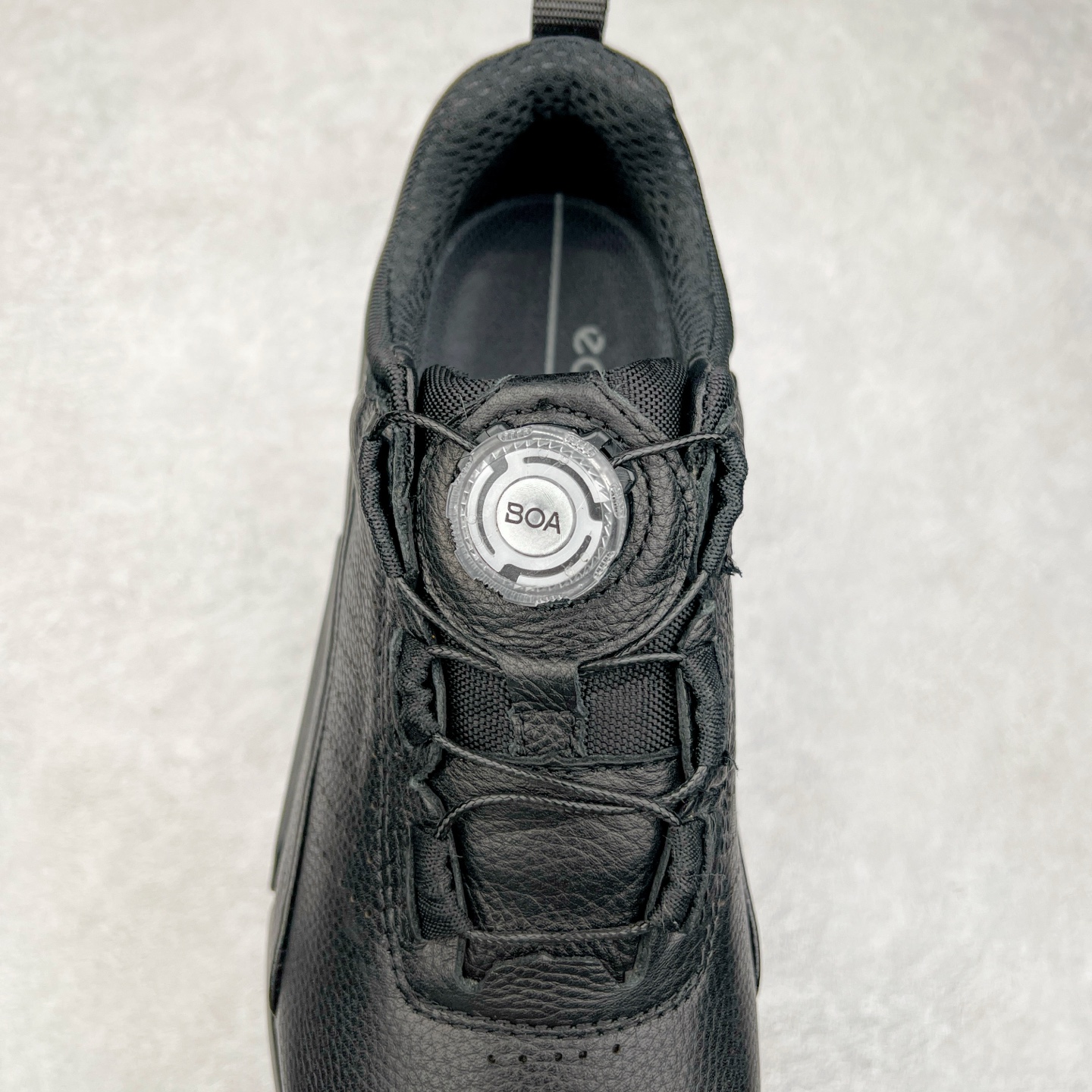 图片[5]-Ecco爱步男鞋新款运动鞋 跑鞋厚底增高老爹鞋 驱动系列全新款式 拼色拼接鞋面 时尚有型 牛皮与纺织品拼接 脚感舒适 出街有型 贴心套脚系带设计 舒适包裹双足 柔软细腻，亲肤透气 以摩托车粗犷胎纹为灵感 PU大底提供牵引性和支撑性 耐磨防滑提升稳定性 轻盈鞋底 舒适耐穿 户外出行 肆意洒脱 尺码：38 39 40 41 42 43 44（皮鞋码）-选品中心