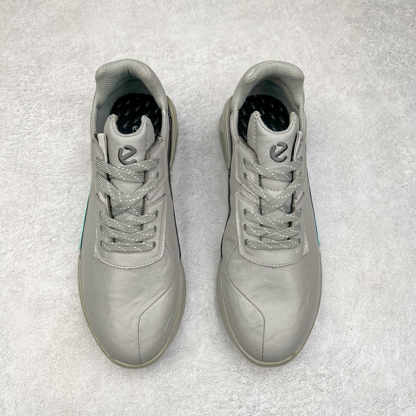 图片[2]-Ecco爱步男鞋新款运动鞋 跑鞋厚底增高老爹鞋 驱动系列全新款式 拼色拼接鞋面 时尚有型 牛皮与纺织品拼接 脚感舒适 出街有型 贴心套脚系带设计 舒适包裹双足 柔软细腻，亲肤透气 以摩托车粗犷胎纹为灵感 PU大底提供牵引性和支撑性 耐磨防滑提升稳定性 轻盈鞋底 舒适耐穿 户外出行 肆意洒脱 尺码：38 39 40 41 42 43 44（皮鞋码）-选品中心