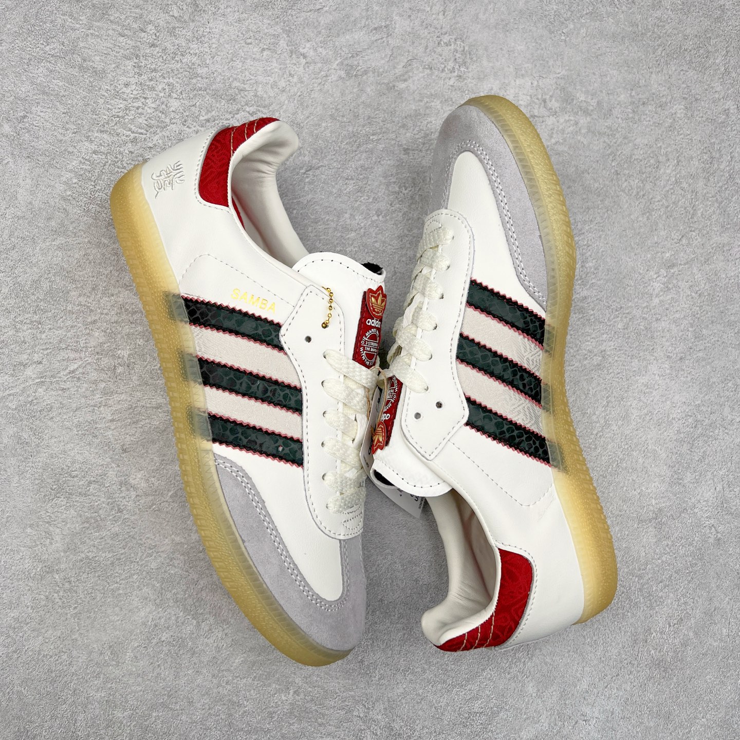 图片[3]-AD Original Samba OG 复古经典轻便板鞋 JQ5976 这款桑巴鞋展示了高质量的工艺 带有装饰的超锁缝制和无缝的手感 柔软、柔软的皮革造型和标志性的3条纹完成了精致的外观 正规合身鞋带 鞋面上有绒面鞋垫 橡胶鞋底 享受正畸套筒软感 自50年代首次亮相以来就一直在赢得粉丝的青睐 尺码：36 36.5 37.5 38 38.5 39 40 40.5 41 42 42.5 43 44 44.5 45-选品中心