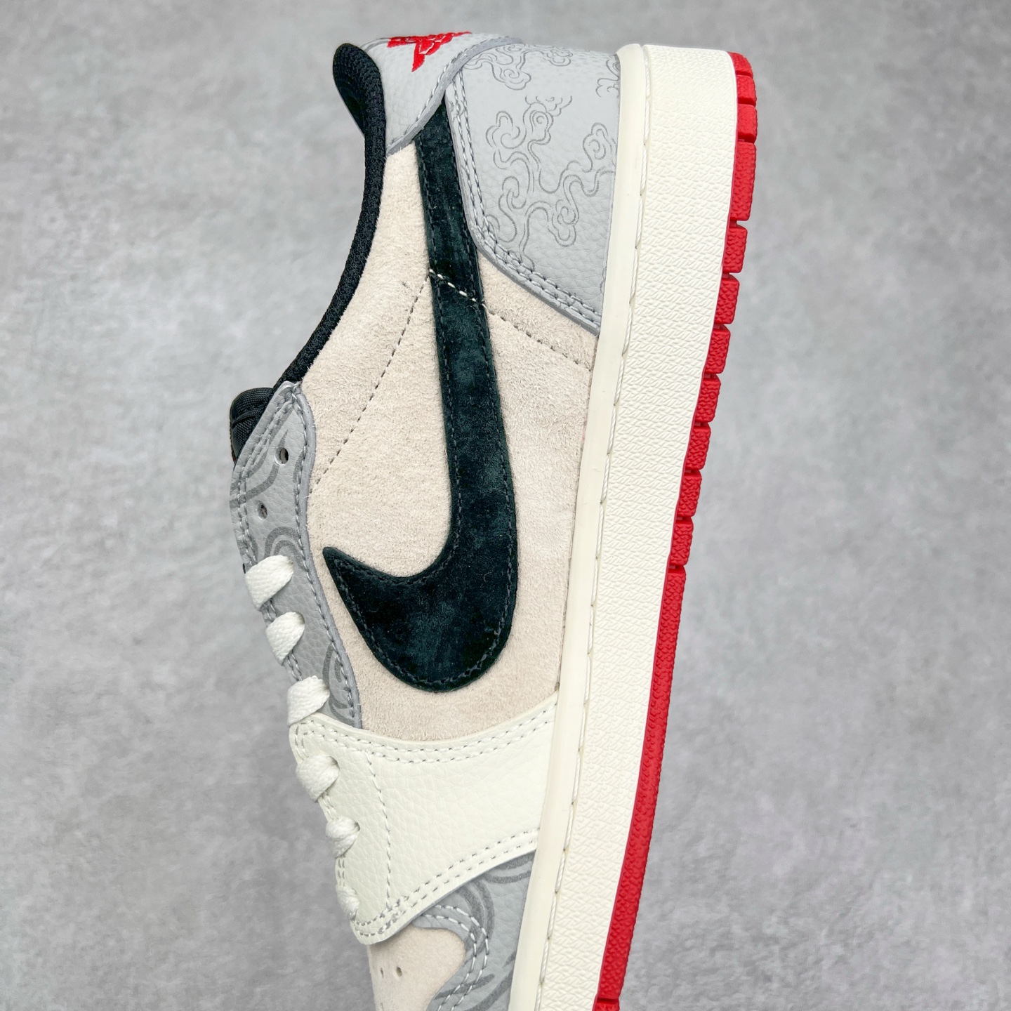 图片[7]-TS x Air Jordan AJ1 Low 倒钩低帮联名定制配色 DM7866-078 原厂内置气垫魔块 A模大底 头层小牛皮 鞋舌AJ原厂专用牛津布+AJ专用反口珍珠布+原厂无杂质高弹内里海棉+特殊封边弹力鞋带 尺码：36 36.5 37.5 38 38.5 39 40 40.5 41 42 42.5 43 44 44.5 45 46 47.5-选品中心