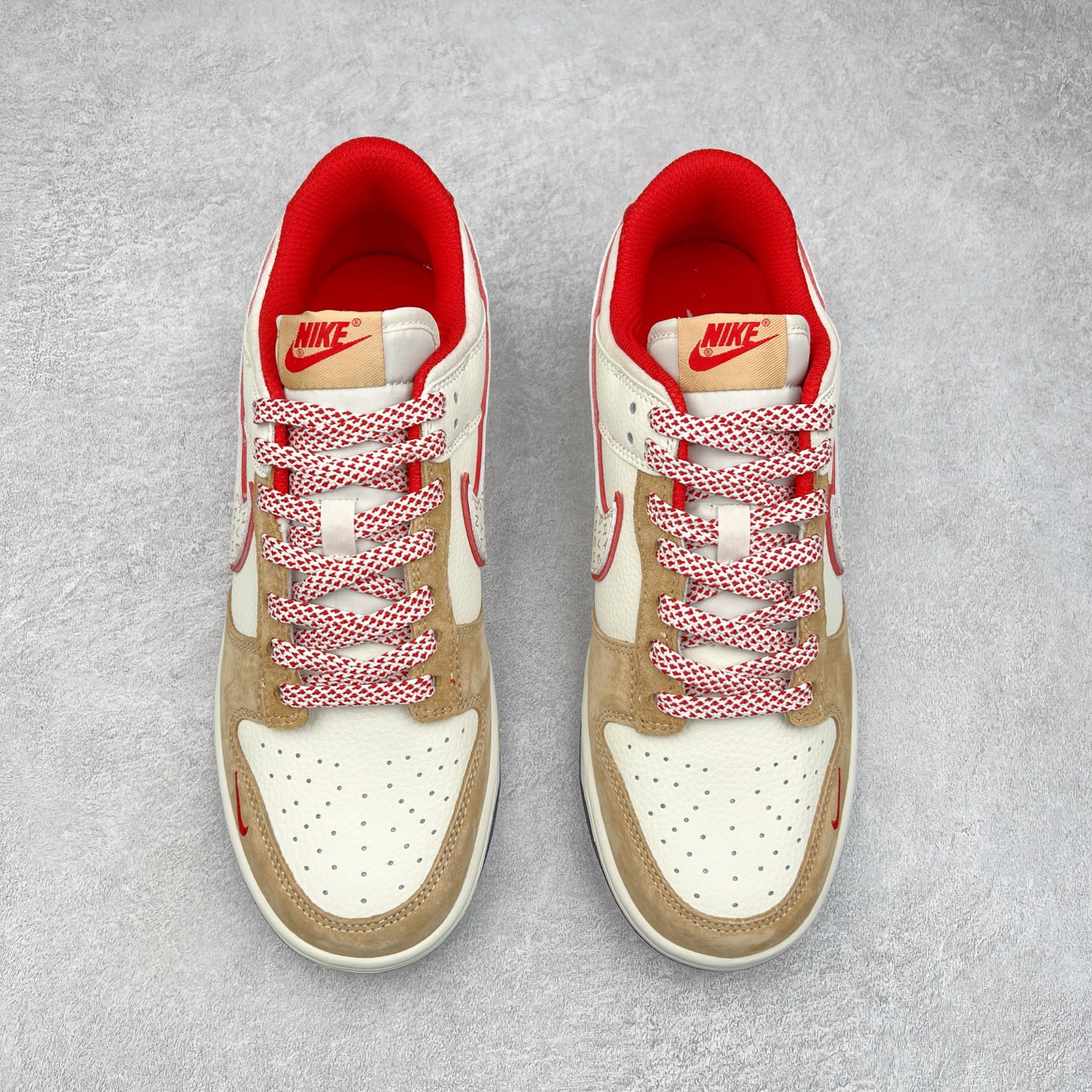 图片[2]-NK Dunk Low 定制配色 DJ2024-119 大厂出品 极力推荐 原装头层材料 独家版型蒸餾加工帶來的是更好的视觉和脚感体验大厂纯原品质出货 清洁度 电绣工艺 皮料切割干净无任何毛边 细节完美 尺码：36 36.5 37.5 38 38.5 39 40 40.5 41 42 42.5 43 44 44.5 45-选品中心