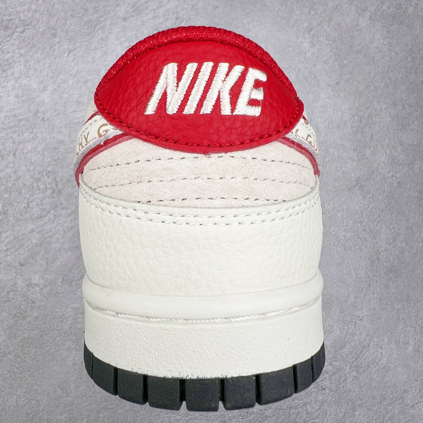 图片[8]-NK Dunk Low 定制配色 DJ2024-119 大厂出品 极力推荐 原装头层材料 独家版型蒸餾加工帶來的是更好的视觉和脚感体验大厂纯原品质出货 清洁度 电绣工艺 皮料切割干净无任何毛边 细节完美 尺码：36 36.5 37.5 38 38.5 39 40 40.5 41 42 42.5 43 44 44.5 45-选品中心