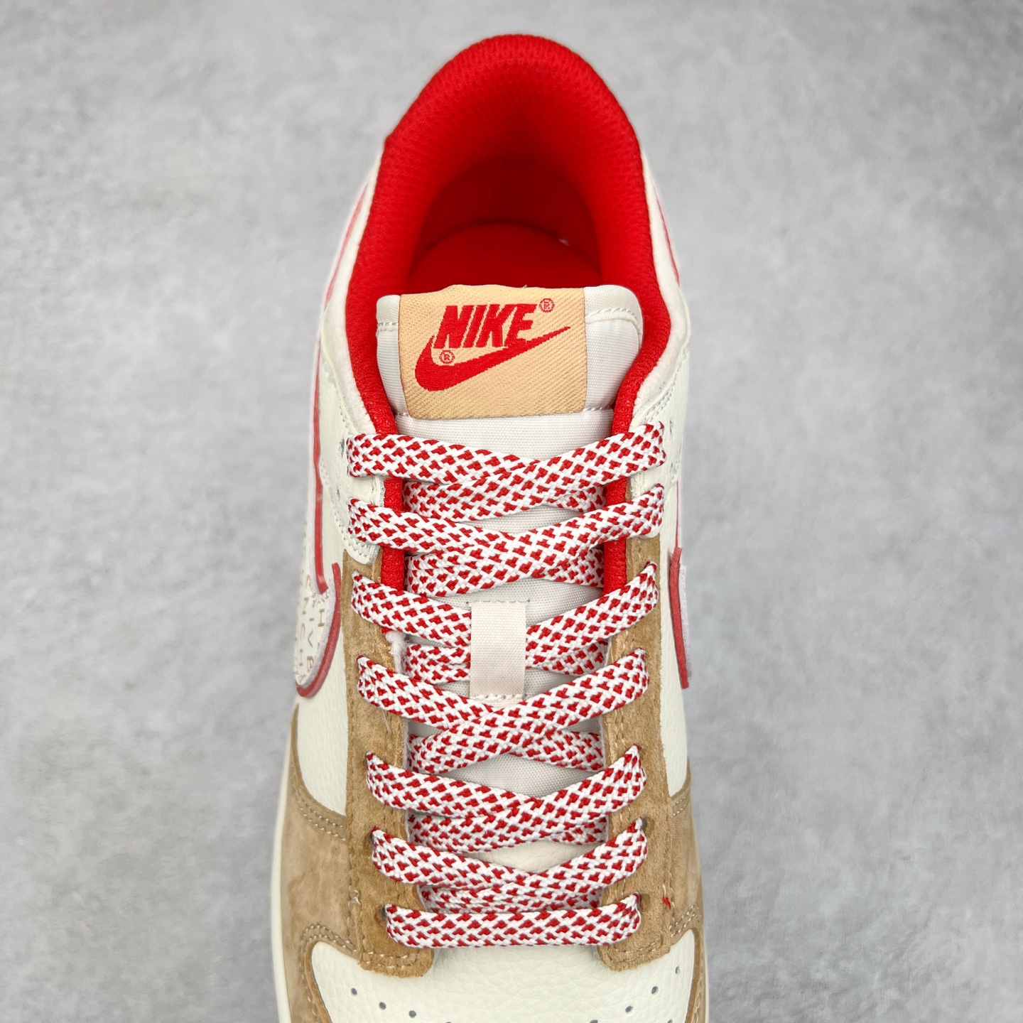 图片[5]-NK Dunk Low 定制配色 DJ2024-119 大厂出品 极力推荐 原装头层材料 独家版型蒸餾加工帶來的是更好的视觉和脚感体验大厂纯原品质出货 清洁度 电绣工艺 皮料切割干净无任何毛边 细节完美 尺码：36 36.5 37.5 38 38.5 39 40 40.5 41 42 42.5 43 44 44.5 45-选品中心