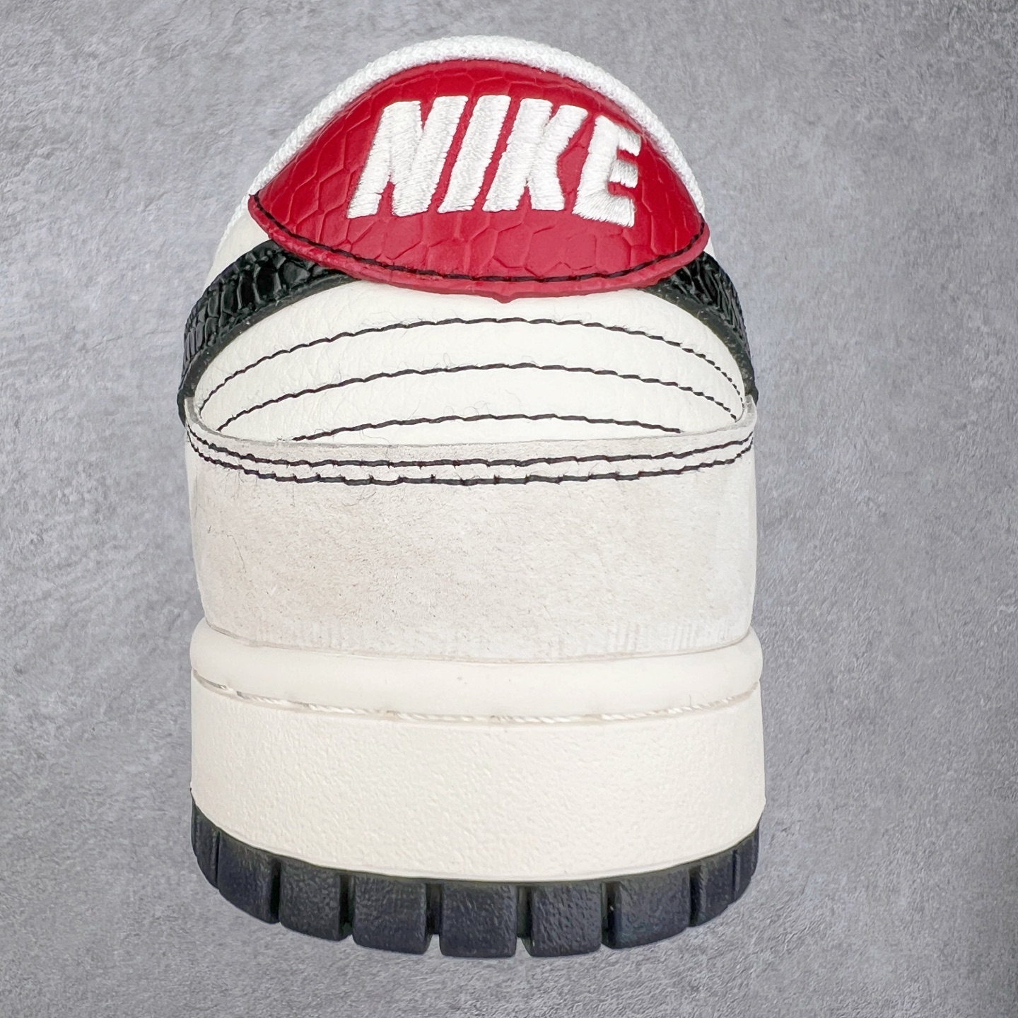 图片[8]-NK Dunk Low 定制配色 HH7518-030 大厂出品 极力推荐 原装头层材料 独家版型蒸餾加工帶來的是更好的视觉和脚感体验大厂纯原品质出货 清洁度 电绣工艺 皮料切割干净无任何毛边 细节完美 尺码：36 36.5 37.5 38 38.5 39 40 40.5 41 42 42.5 43 44 44.5 45-选品中心