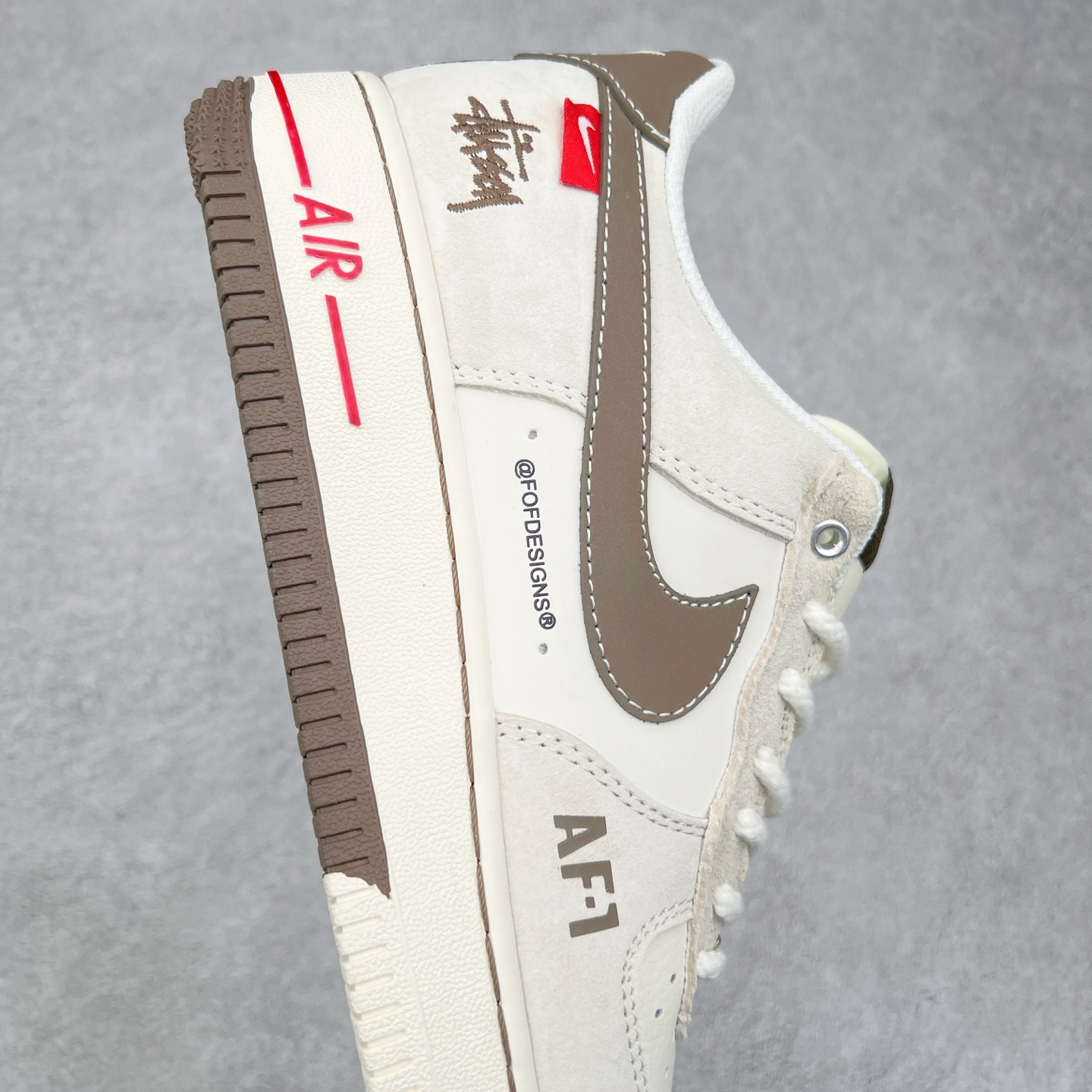 图片[6]-NK Air Force 1´07 Low 空军一号低帮百搭休闲运动板鞋 SJ6698-025 柔软、弹性十足的缓震性能和出色的中底设计 横跨复古与现代的外型结合 造就出风靡全球 三十多年的Force 1 直到今天还深受青睐 尺码：36 36.5 37.5 38 38.5 39 40 40.5 41 42 42.5 43 44 44.5 45-选品中心