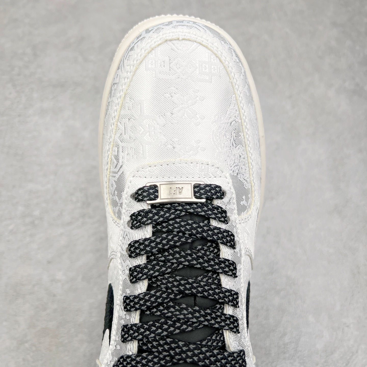 图片[4]-NK Air Force 1´07 Low 空军一号低帮百搭休闲运动板鞋 DM6868-054 柔软、弹性十足的缓震性能和出色的中底设计 横跨复古与现代的外型结合 造就出风靡全球 三十多年的Force 1 直到今天还深受青睐 尺码：36 36.5 37.5 38 38.5 39 40 40.5 41 42 42.5 43 44 44.5 45-选品中心