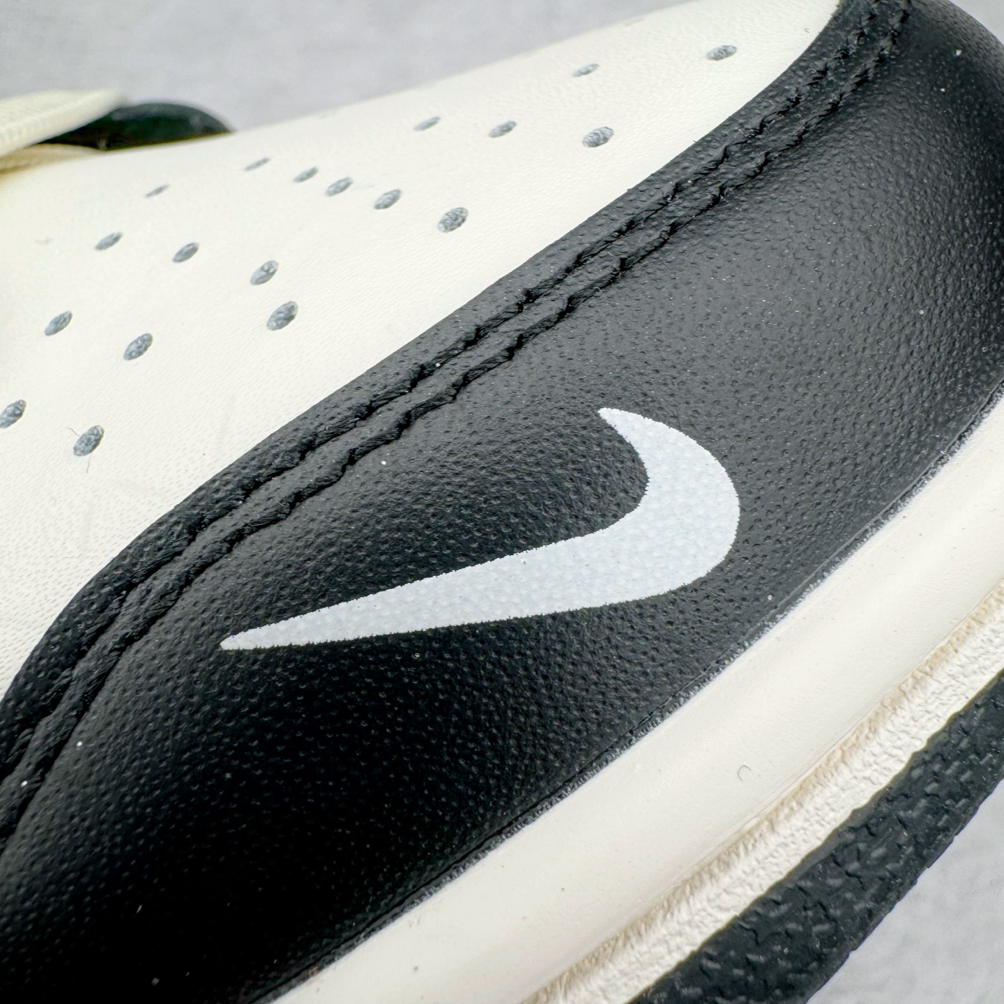 图片[14]-＃YC纯原 NK Dunk Low 星辰蝶梦 BP1220-009 定制系列天花板 无原鞋不开发 全系列得物原鞋一比一校对开发 配色持续更新中 终端对接 优势输出 全套原厂楦头原纸板数据档案倾力打造 原汁原味莞产 极致还原 圈内最强针车工艺 高端零售指定版 广东原厂配套原盒原标 鞋盒分三个尺码段 原厂冲刀 超高清洁度 全鞋零毛边皮料切割 采用原厂百宏鞋带以及原厂百宏织唛舌标 内标可供原厂几率过验 进口原装条纹中底布 四线拉帮白色点胶 原厂拉帮手法遵循公司 原厂电绣 极致还原 尺码：36 36.5 37.5 38 38.5 39 40 40.5 41 42 42.5 43 44 44.5 45 46-选品中心