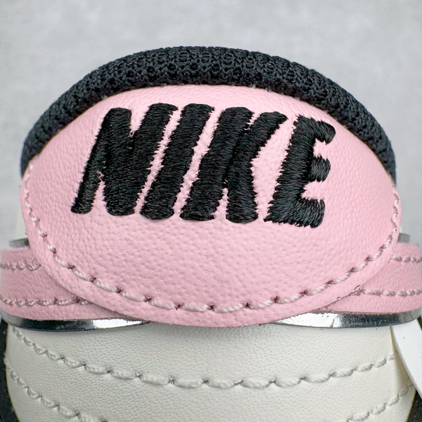 图片[16]-＃YC纯原 NK Dunk Low 星辰蝶梦 BP1220-009 定制系列天花板 无原鞋不开发 全系列得物原鞋一比一校对开发 配色持续更新中 终端对接 优势输出 全套原厂楦头原纸板数据档案倾力打造 原汁原味莞产 极致还原 圈内最强针车工艺 高端零售指定版 广东原厂配套原盒原标 鞋盒分三个尺码段 原厂冲刀 超高清洁度 全鞋零毛边皮料切割 采用原厂百宏鞋带以及原厂百宏织唛舌标 内标可供原厂几率过验 进口原装条纹中底布 四线拉帮白色点胶 原厂拉帮手法遵循公司 原厂电绣 极致还原 尺码：36 36.5 37.5 38 38.5 39 40 40.5 41 42 42.5 43 44 44.5 45 46-选品中心