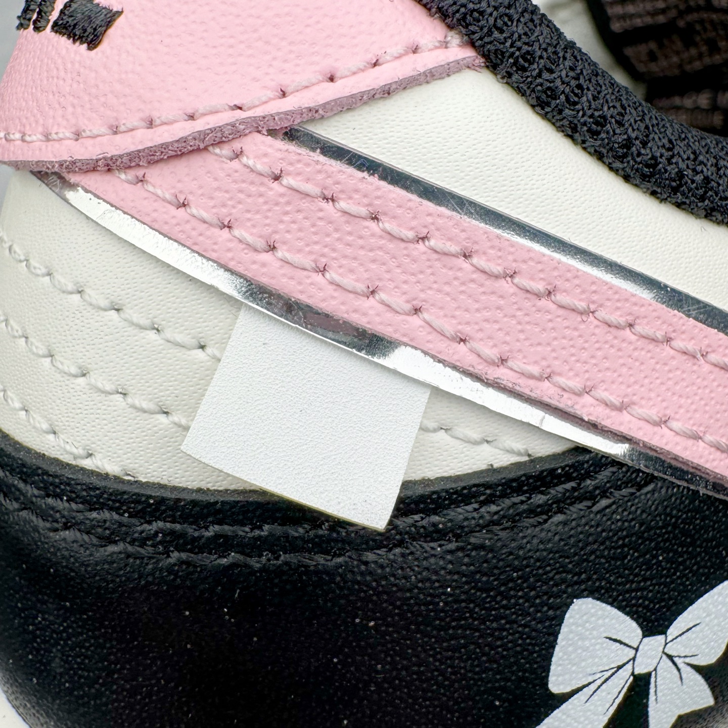 图片[17]-＃YC纯原 NK Dunk Low 星辰蝶梦 BP1220-009 定制系列天花板 无原鞋不开发 全系列得物原鞋一比一校对开发 配色持续更新中 终端对接 优势输出 全套原厂楦头原纸板数据档案倾力打造 原汁原味莞产 极致还原 圈内最强针车工艺 高端零售指定版 广东原厂配套原盒原标 鞋盒分三个尺码段 原厂冲刀 超高清洁度 全鞋零毛边皮料切割 采用原厂百宏鞋带以及原厂百宏织唛舌标 内标可供原厂几率过验 进口原装条纹中底布 四线拉帮白色点胶 原厂拉帮手法遵循公司 原厂电绣 极致还原 尺码：36 36.5 37.5 38 38.5 39 40 40.5 41 42 42.5 43 44 44.5 45 46-选品中心