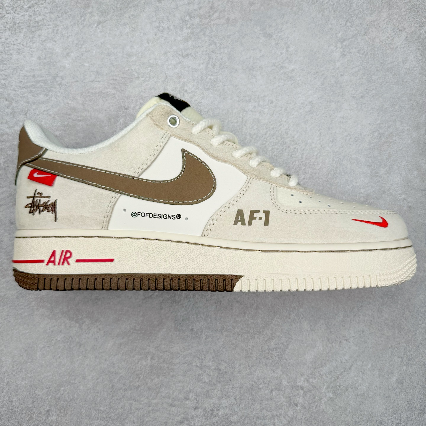 NK Air Force 1´07 Low 空军一号低帮百搭休闲运动板鞋 SJ6698-025 柔软、弹性十足的缓震性能和出色的中底设计 横跨复古与现代的外型结合 造就出风靡全球 三十多年的Force 1 直到今天还深受青睐 尺码:36 36.5 37.5 38 38.5 39 40 40.5 41 42 42.5 43 44 44.5 45-选品中心