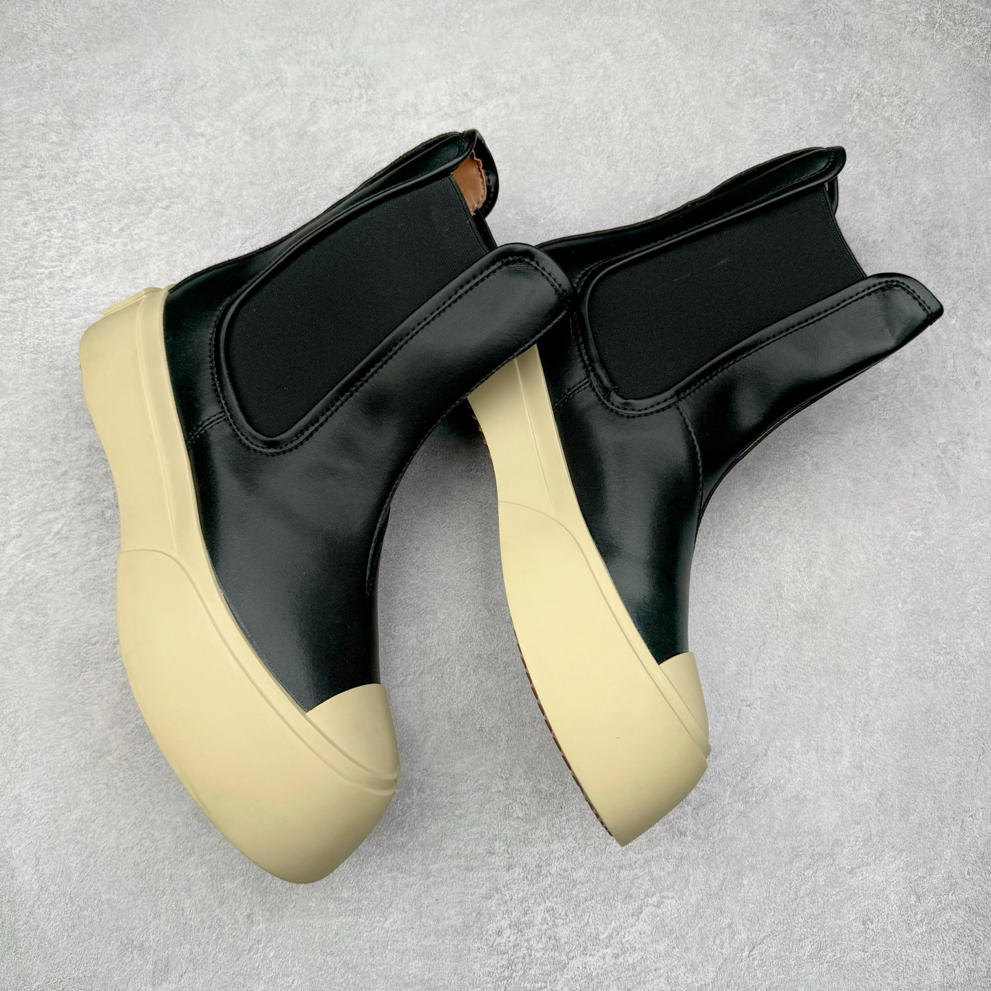 图片[3]-Marni Pablo Leather Mary Jane Sneaker 意大利奢侈品品牌-玛尼·巴勃罗·玛丽珍系列高帮松糕厚底百搭魔术贴大头增高板鞋 女鞋广东原产#采用软质粒面牛剖革鞋面材质#内里水染牛皮及乳胶脚垫#内嵌PU乳胶缓震脚垫#外置4.0cm厘米增高防滑耐磨TPR橡胶大底❗赵露思宋祖儿同款爆款大头鞋！尺码：35-40-选品中心