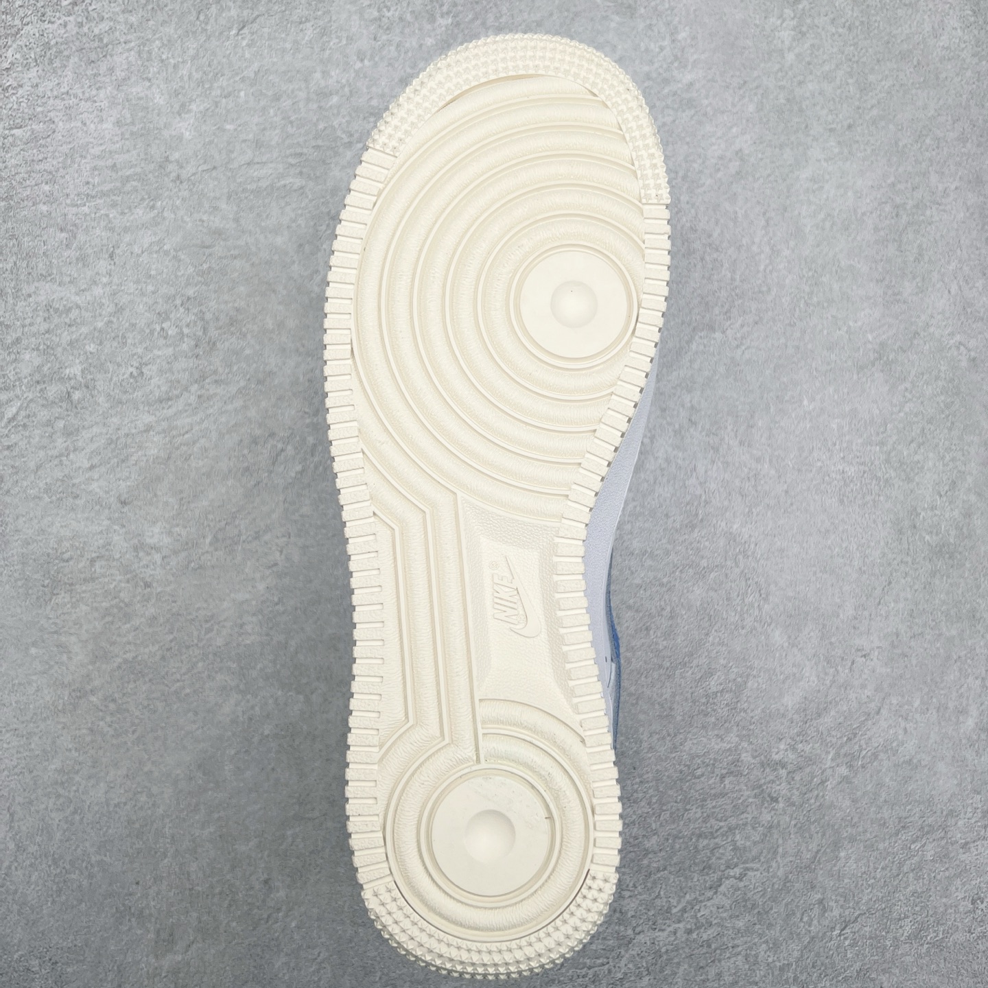 图片[9]-＃VF纯原福利 NK Air Force 1´07 Low 空军一号低帮百搭休闲运动板鞋 知名大厂出品 柔软、弹性十足的缓震性能和出色的中底设计 横跨复古与现代的外型结合 造就出风靡全球三十多年的Force 1 直到今天还深受青睐 尺码：35.5 36 36.5 37.5 38 38.5 39 40 40.5 41 42 42.5 43 44 44.5 45-选品中心