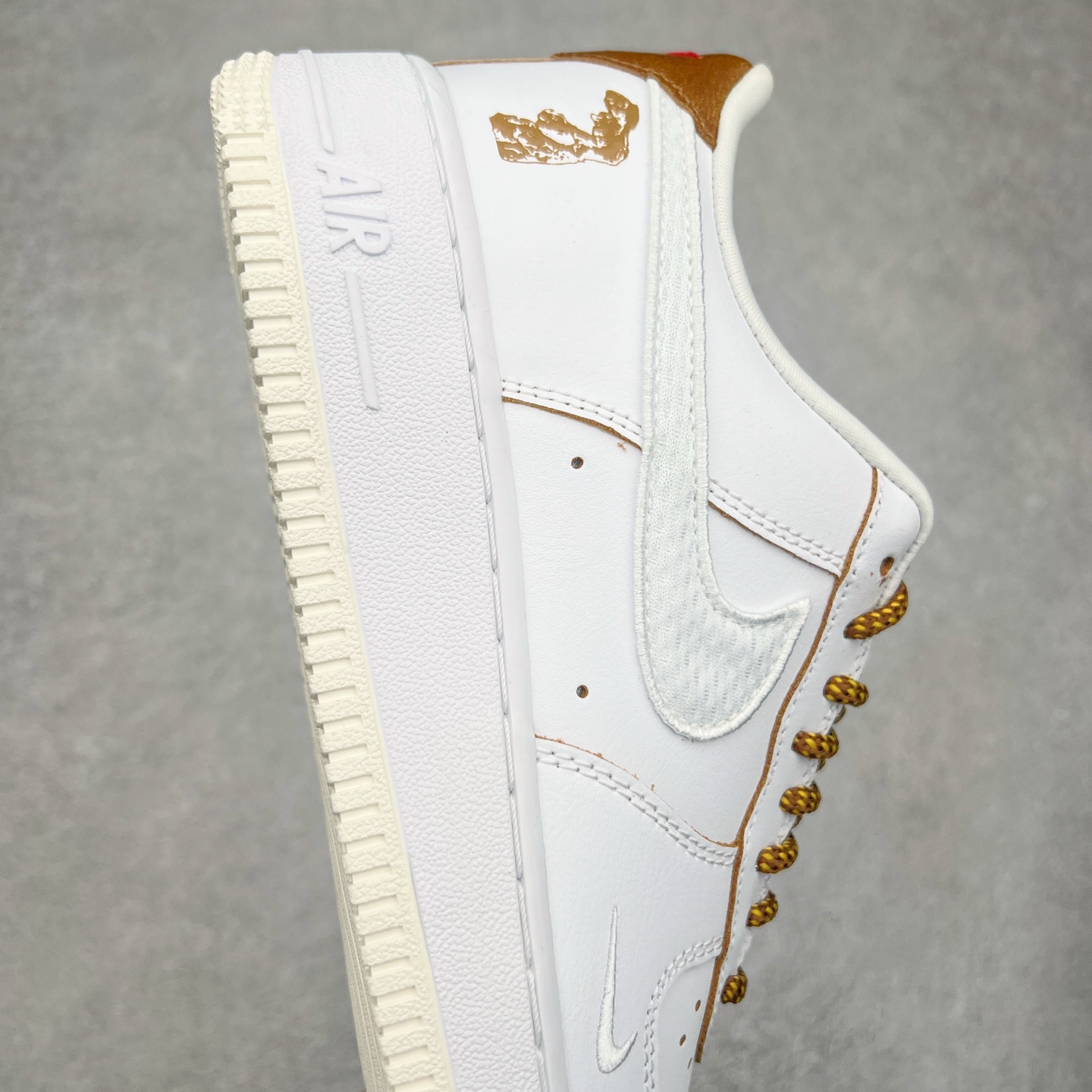 图片[6]-＃VF纯原福利 NK Air Force 1´07 Low 空军一号低帮百搭休闲运动板鞋 知名大厂出品 柔软、弹性十足的缓震性能和出色的中底设计 横跨复古与现代的外型结合 造就出风靡全球三十多年的Force 1 直到今天还深受青睐 尺码：35.5 36 36.5 37.5 38 38.5 39 40 40.5 41 42 42.5 43 44 44.5 45-选品中心