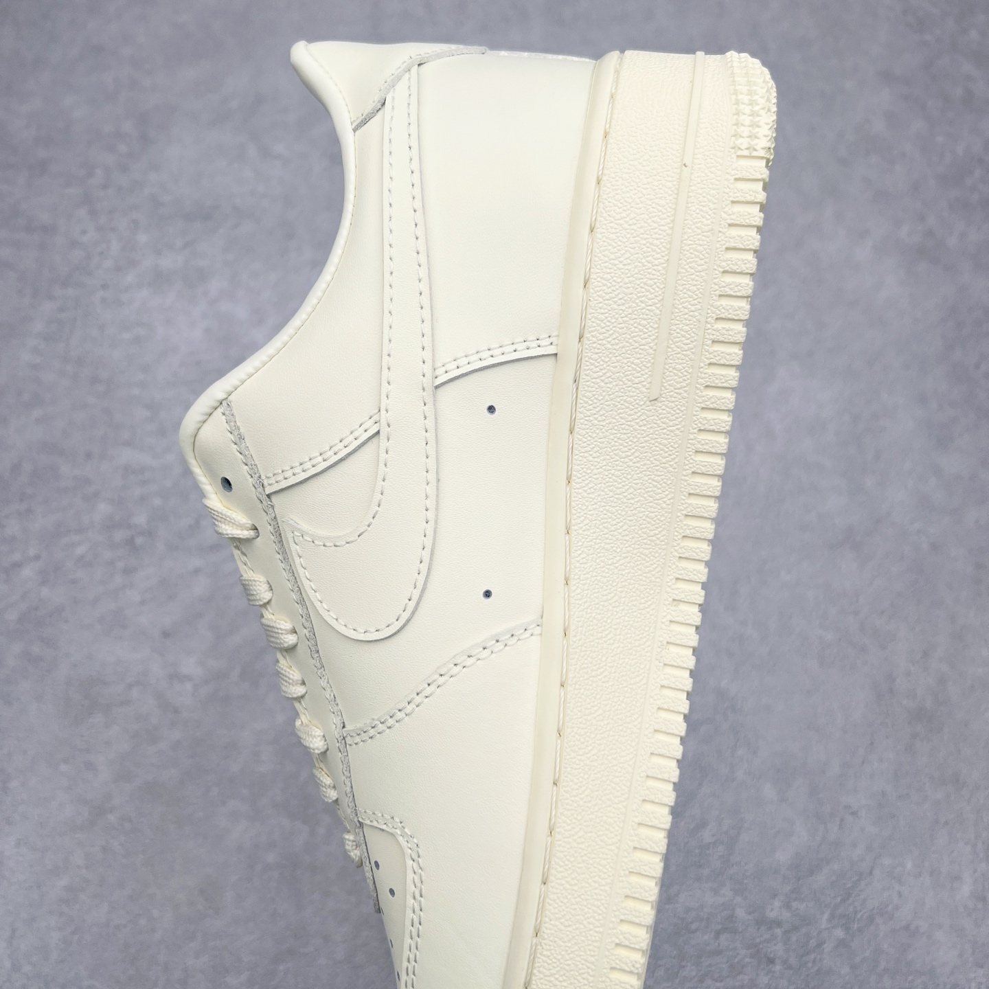 图片[7]-＃VF纯原福利 NK Air Force 1´07 Low 空军一号低帮百搭休闲运动板鞋 知名大厂出品 柔软、弹性十足的缓震性能和出色的中底设计 横跨复古与现代的外型结合 造就出风靡全球三十多年的Force 1 直到今天还深受青睐 尺码：35.5 36 36.5 37.5 38 38.5 39 40 40.5 41 42 42.5 43 44 44.5 45-选品中心