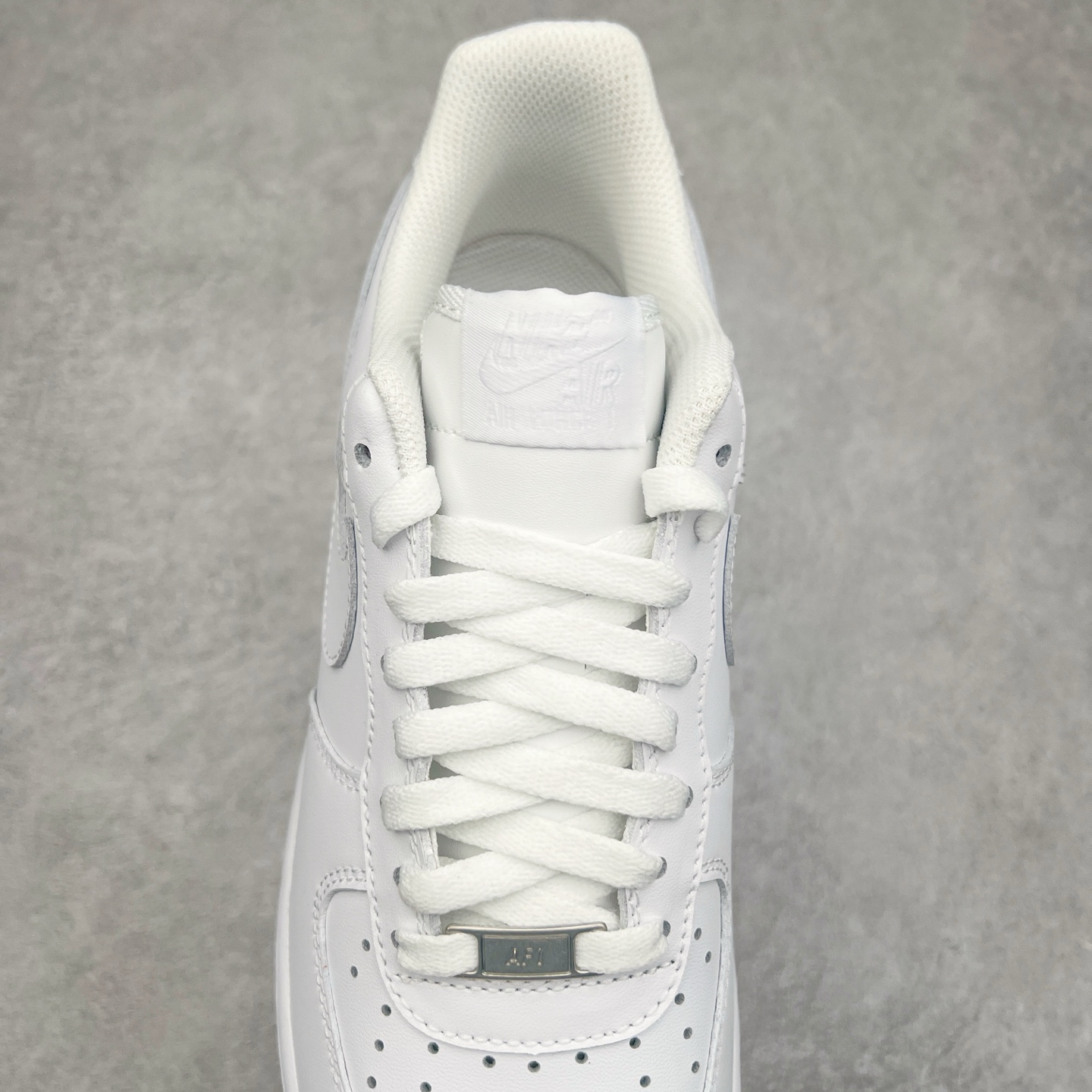 图片[5]-＃VF纯原福利 NK Air Force 1´07 Low 空军一号低帮百搭休闲运动板鞋 知名大厂出品 柔软、弹性十足的缓震性能和出色的中底设计 横跨复古与现代的外型结合 造就出风靡全球三十多年的Force 1 直到今天还深受青睐 尺码：35.5 36 36.5 37.5 38 38.5 39 40 40.5 41 42 42.5 43 44 44.5 45-选品中心