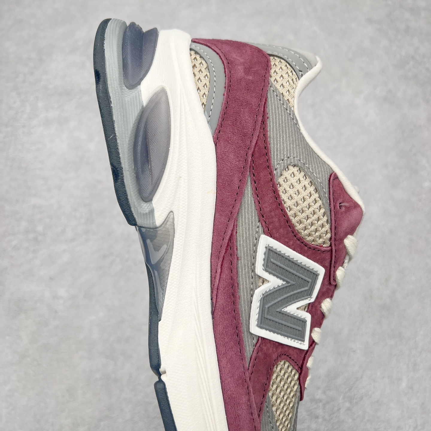 图片[6]-New Balance NB2010系列新百伦经典复古休闲运动板鞋 以ENCAP中底配以升级版 N-ERGY缓震物料 鞋面则采用特色的柔软麂皮搭以NewBalance经典的尼龙网布 低调中还原跑鞋本真 更年轻化的设计理念与材质 让新世代青年得以用全新视角体验经典鞋款的传奇魅力 货号：U2010NB13731 尺码：36 37 37.5 38 38.5 39.5 40 40.5 41.5 42 42.5 43 44-选品中心