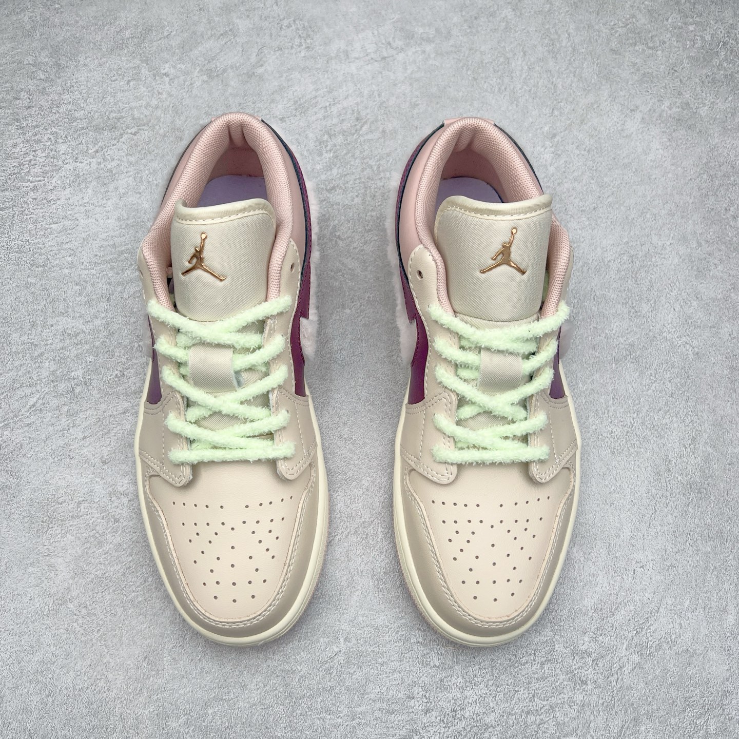 图片[2]-＃K版 Air Jordan AJ1 Low 低帮 粉红 FZ3928-200 全新流水线出品 DT版本唯一平替选择 市场第二梯队最强版 全部原鞋开发 原楦原纸板开发 全鞋电脑针车 原厂内置全掌气垫 原盒内在原标 唯一Zp原版鞋带绑法 免检产品 全新2022版型 全头层皮料 完美零毛边处理 原厂配置全掌气垫 价格定位良心 几十个配色陆续出货 尺码：36 36.5 37.5 38 38.5 39 40 40.5 41 42 42.5 43 44 44.5 45 46 47.5-选品中心